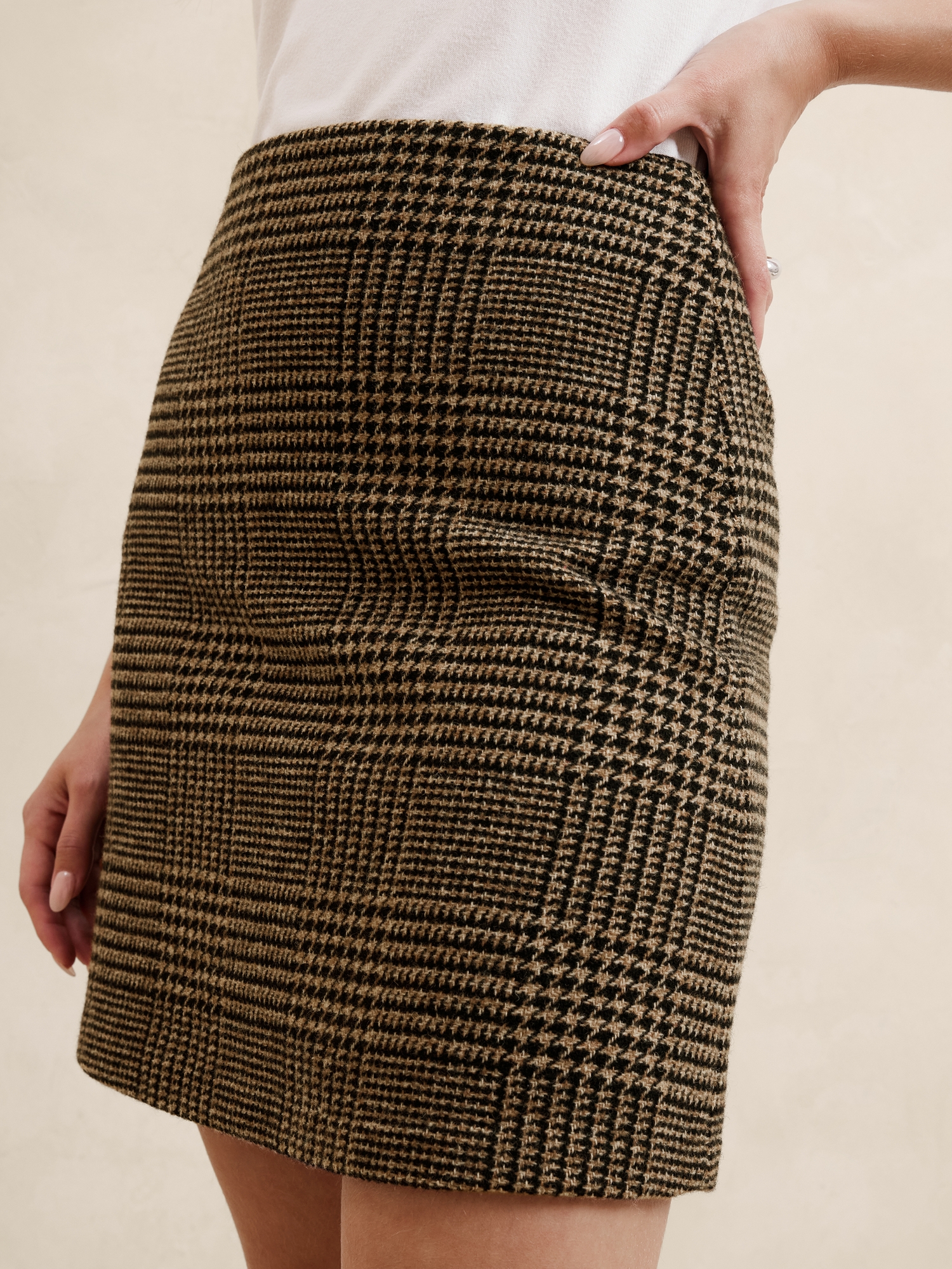 Wool-Blend Houndstooth Mini Skirt