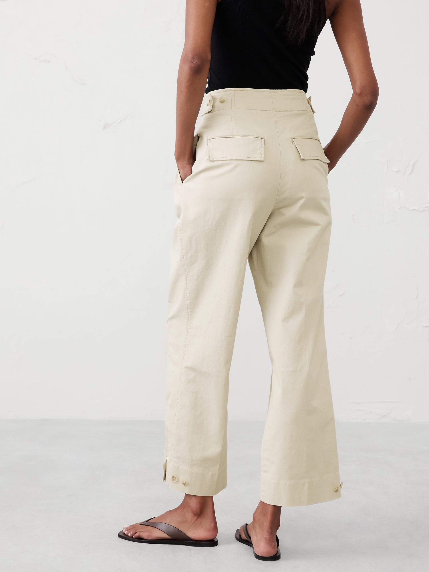 Relaxed Pleated Chino