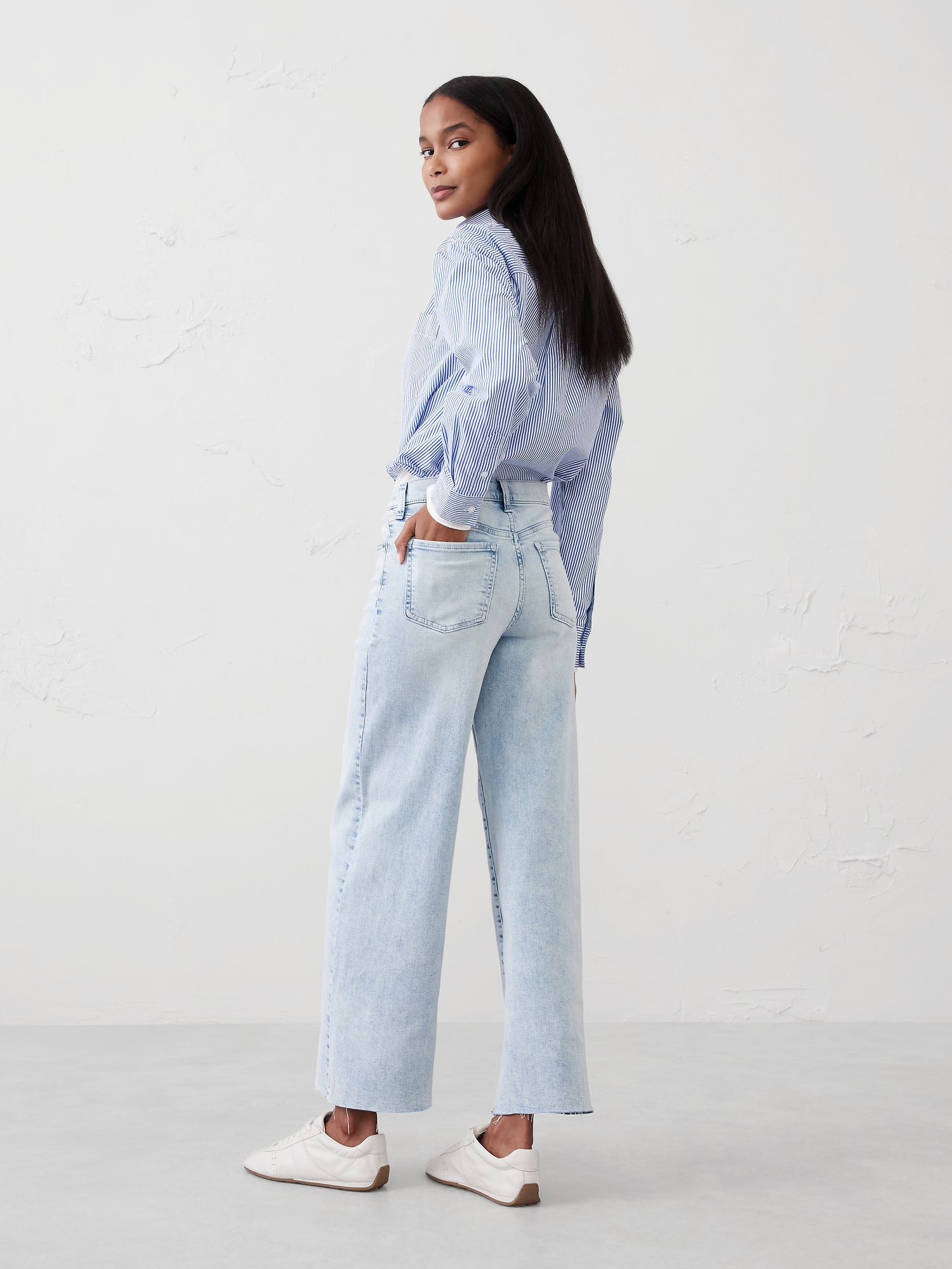 High-Rise Wide-Leg Jean