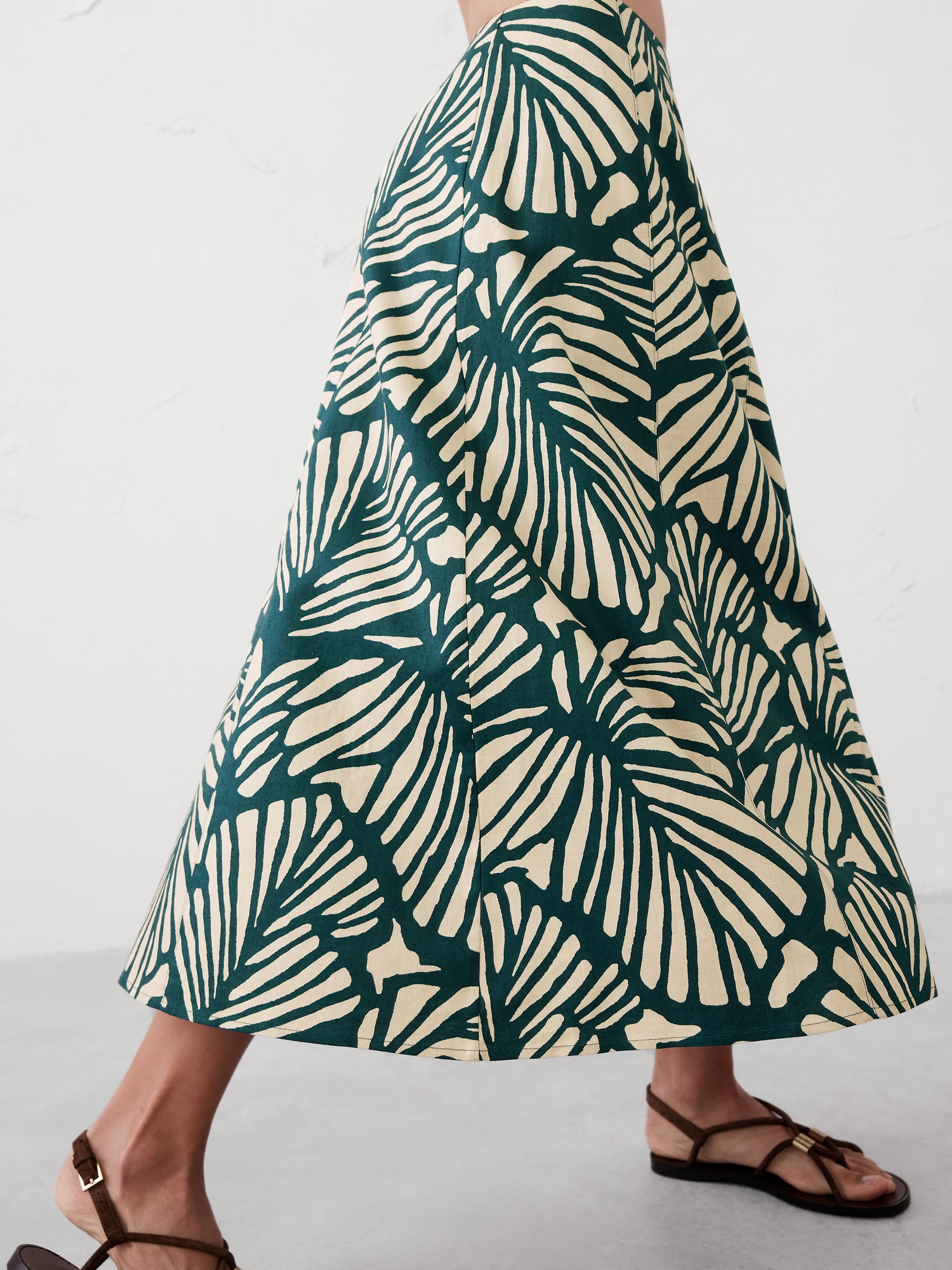 Linen-Blend Seamed Midi Skirt