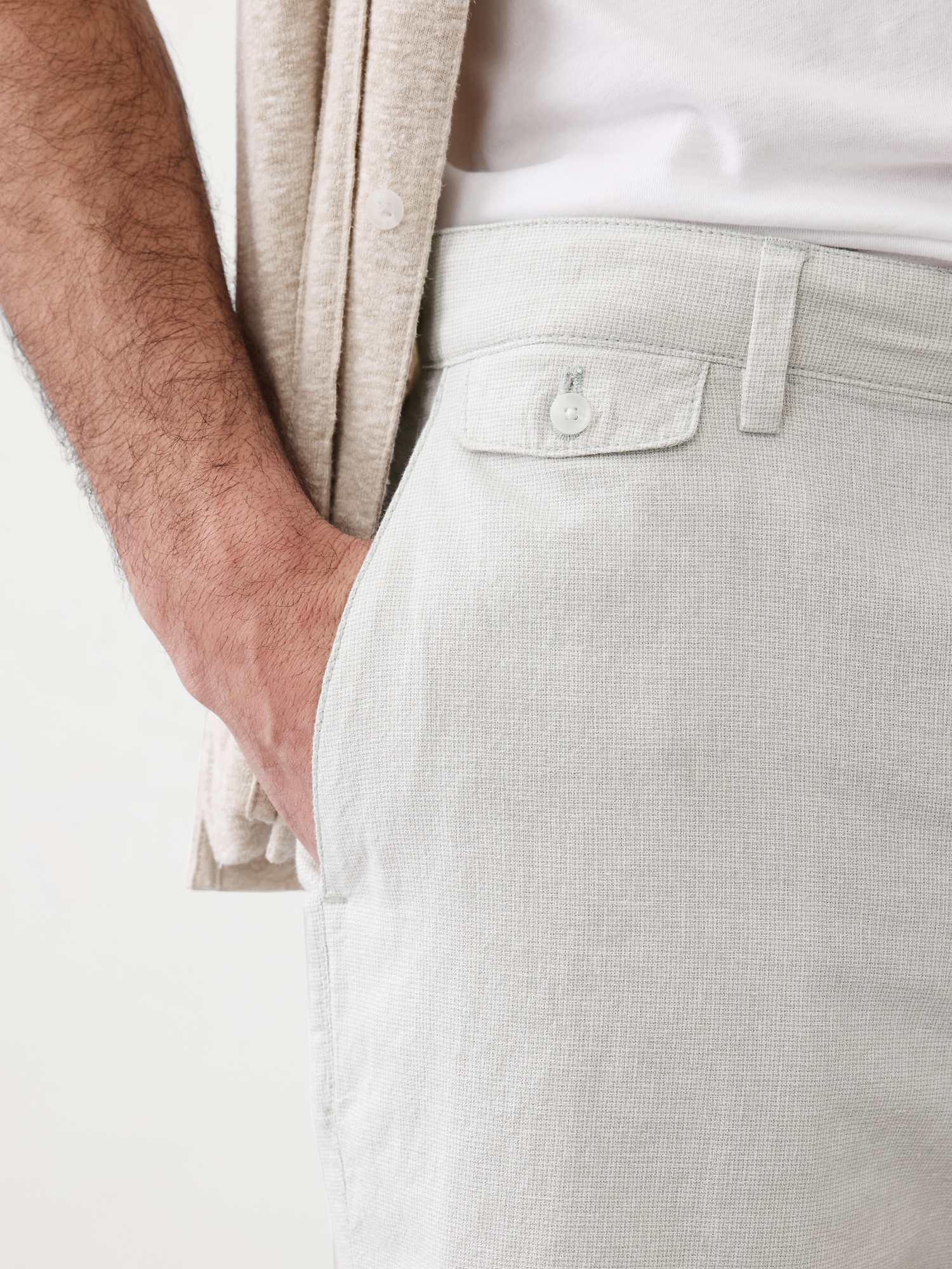 7" Linen-Blend Short