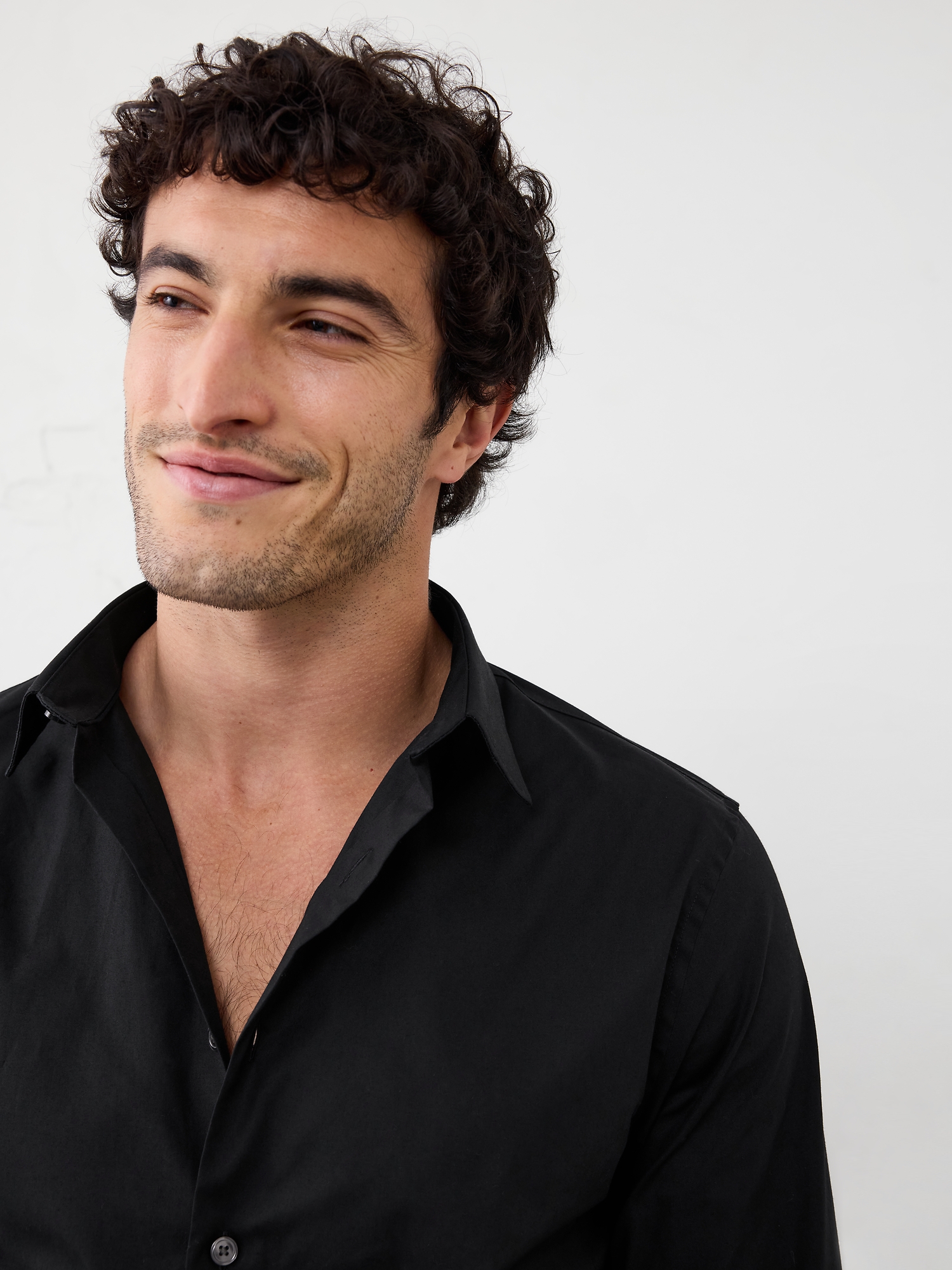 L'image numéro 3 présente Chemise habillée désinvolte à coupe ajustée