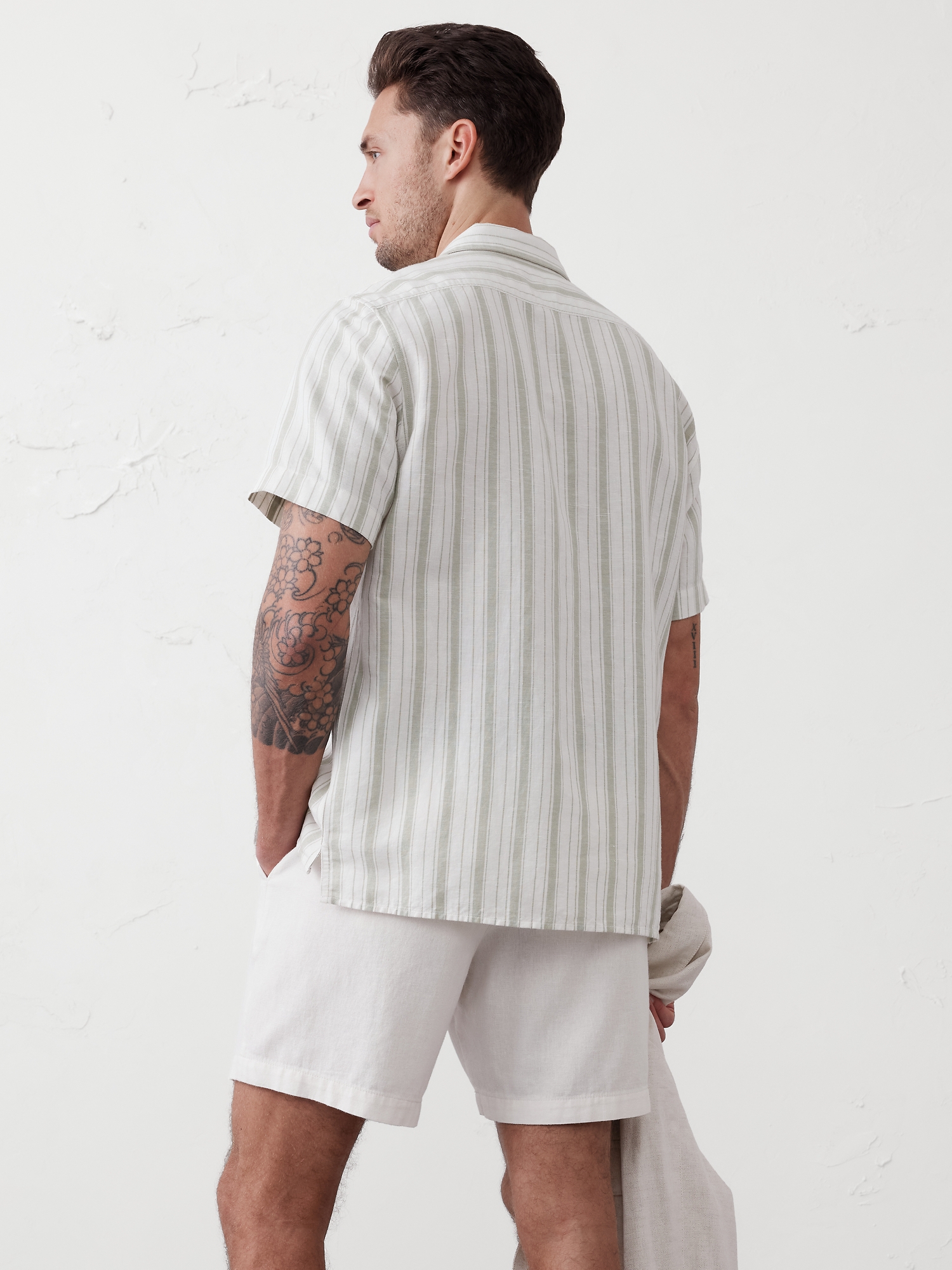 Image number 5 showing, Standard Fit Linen-Blend Resort Shirt
