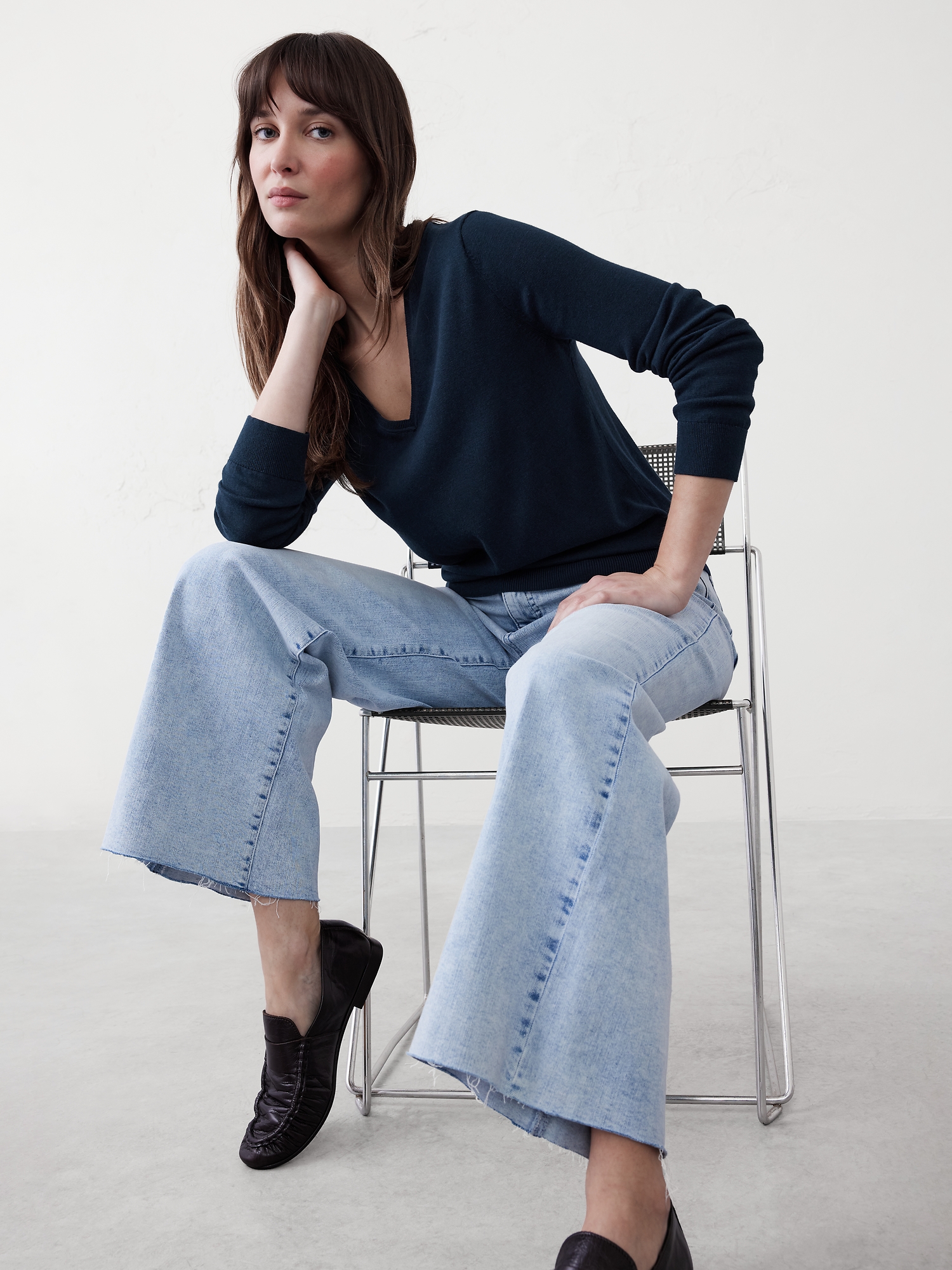 Forever V-Neck Sweater - Preppy Navy