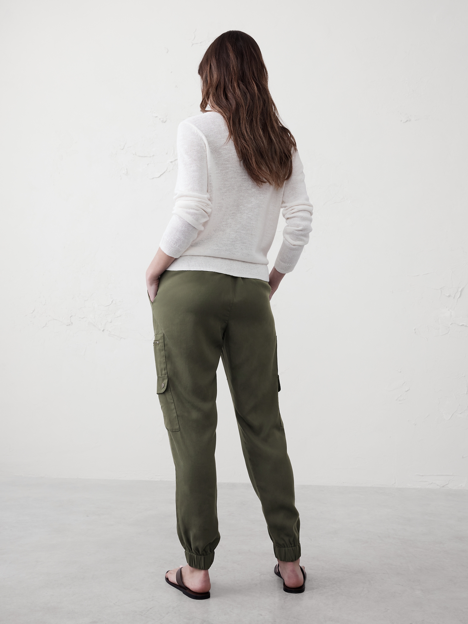L'image numéro 3 présente Pantalon de jogging cargo en TENCEL™
