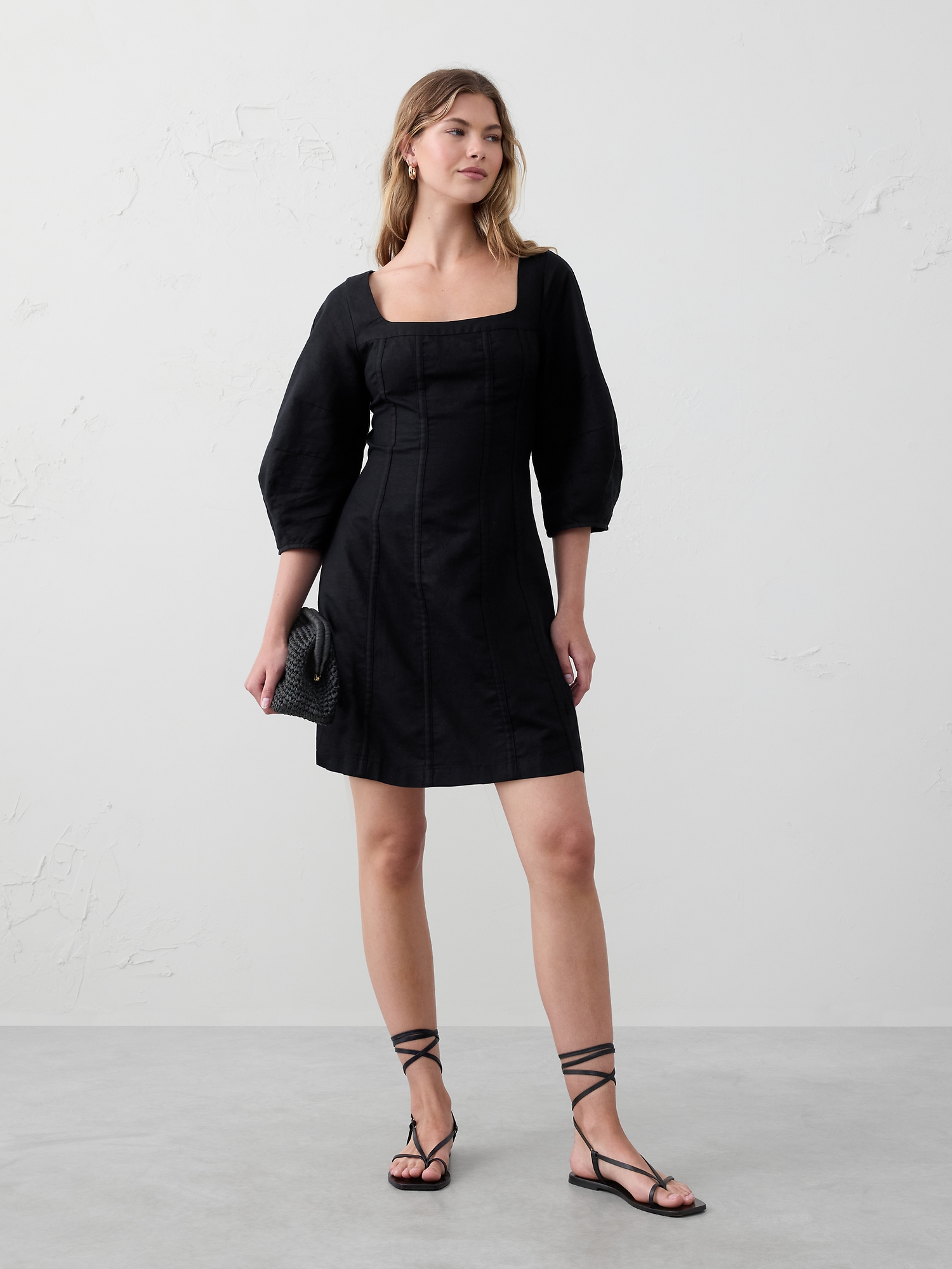 Robe courte en mélange de lin à coutures apparentes - Noir