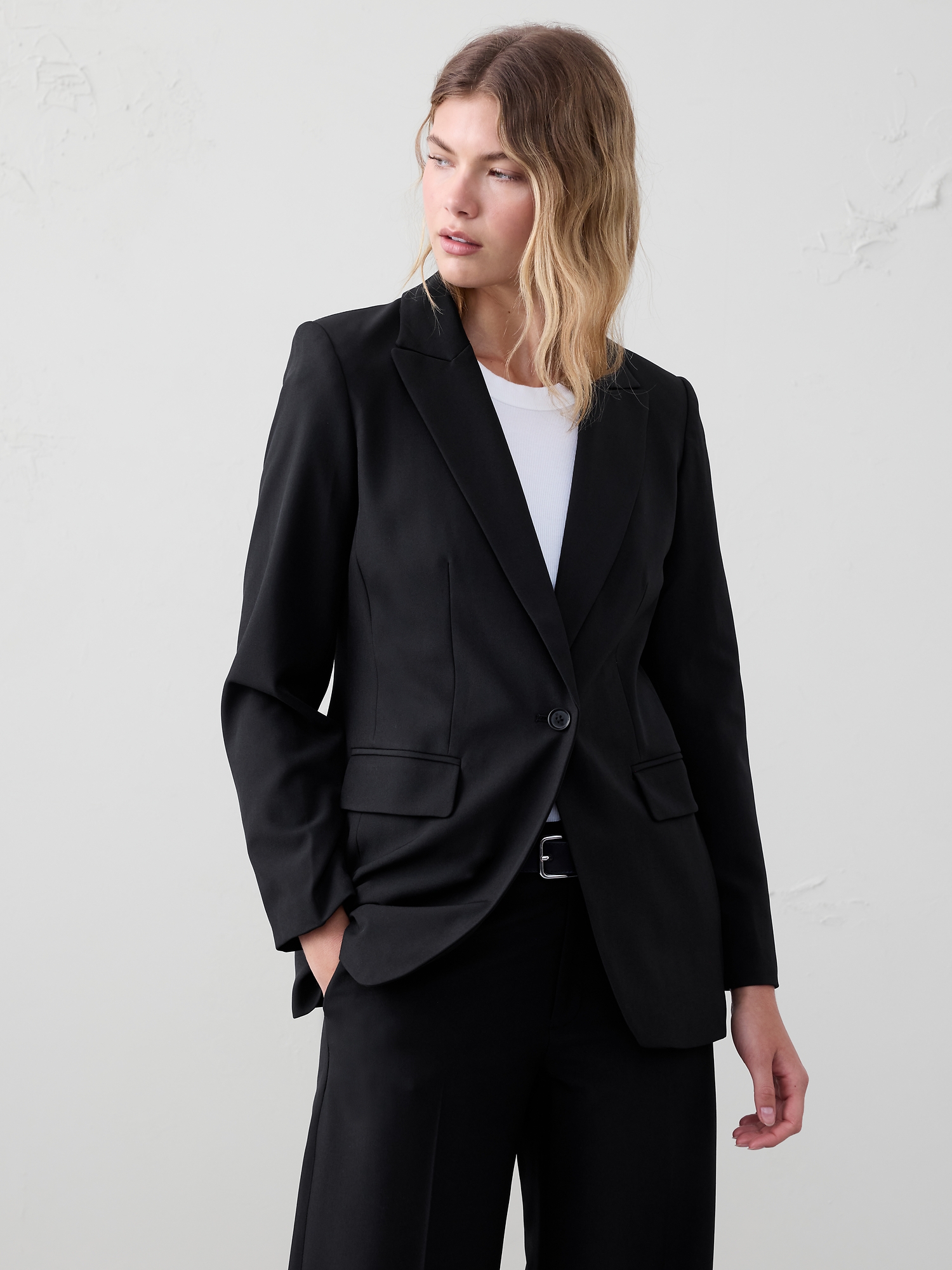 Sculpted Suit Blazer