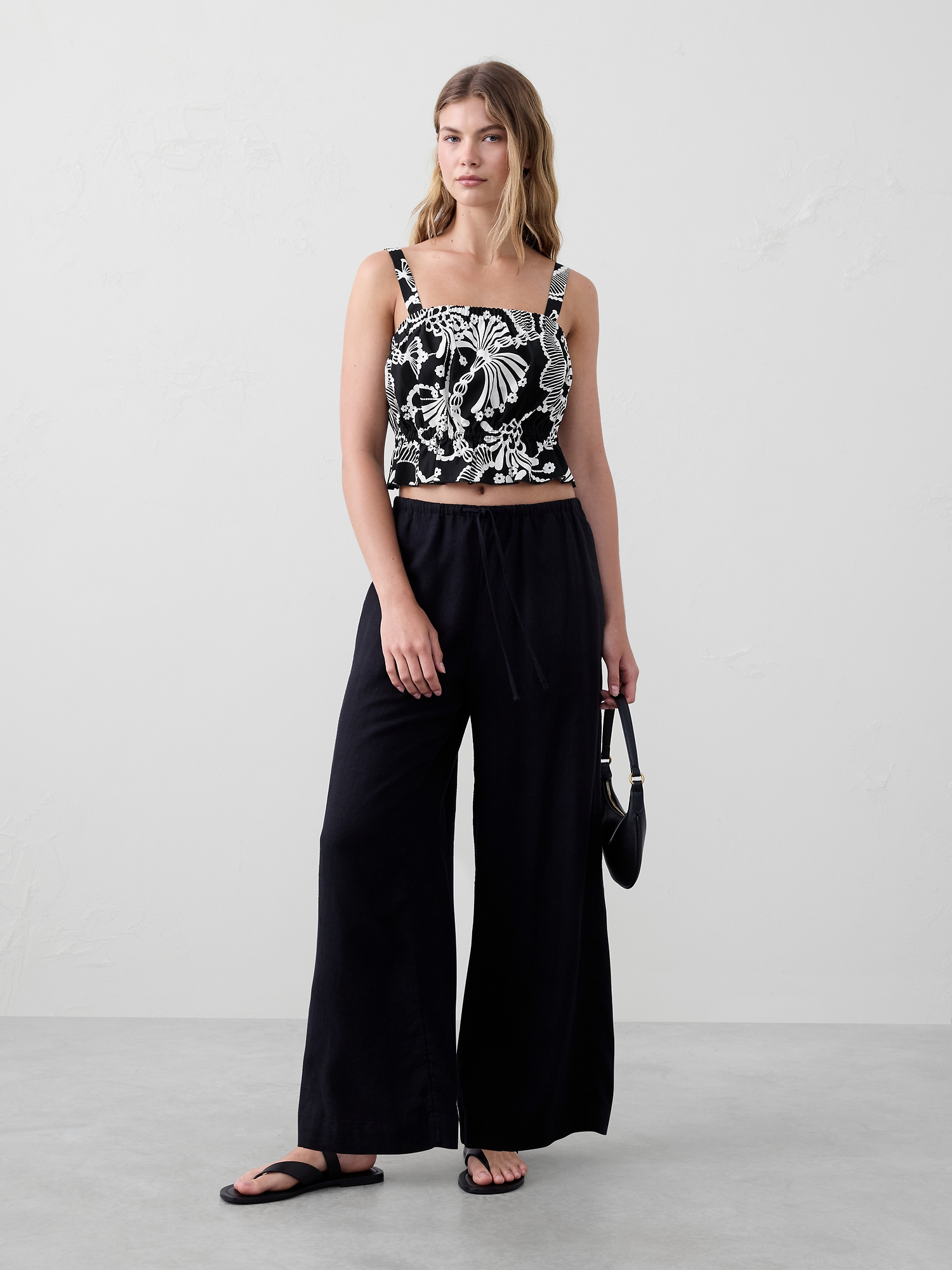 Image number 1 showing, Elastic-Gather Top