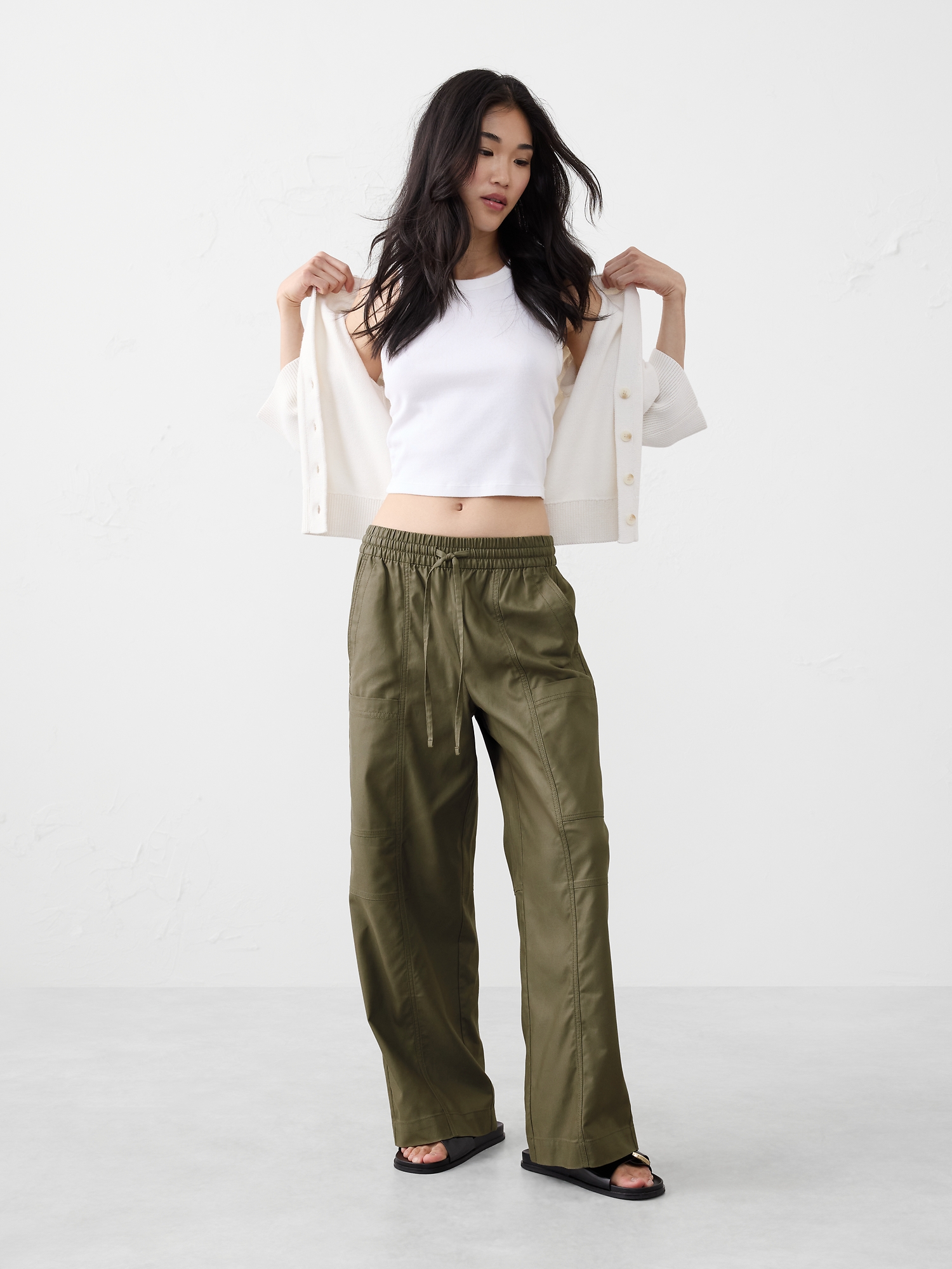 Wide-Leg Mid-Rise Cargo Pull-On Pant - Green