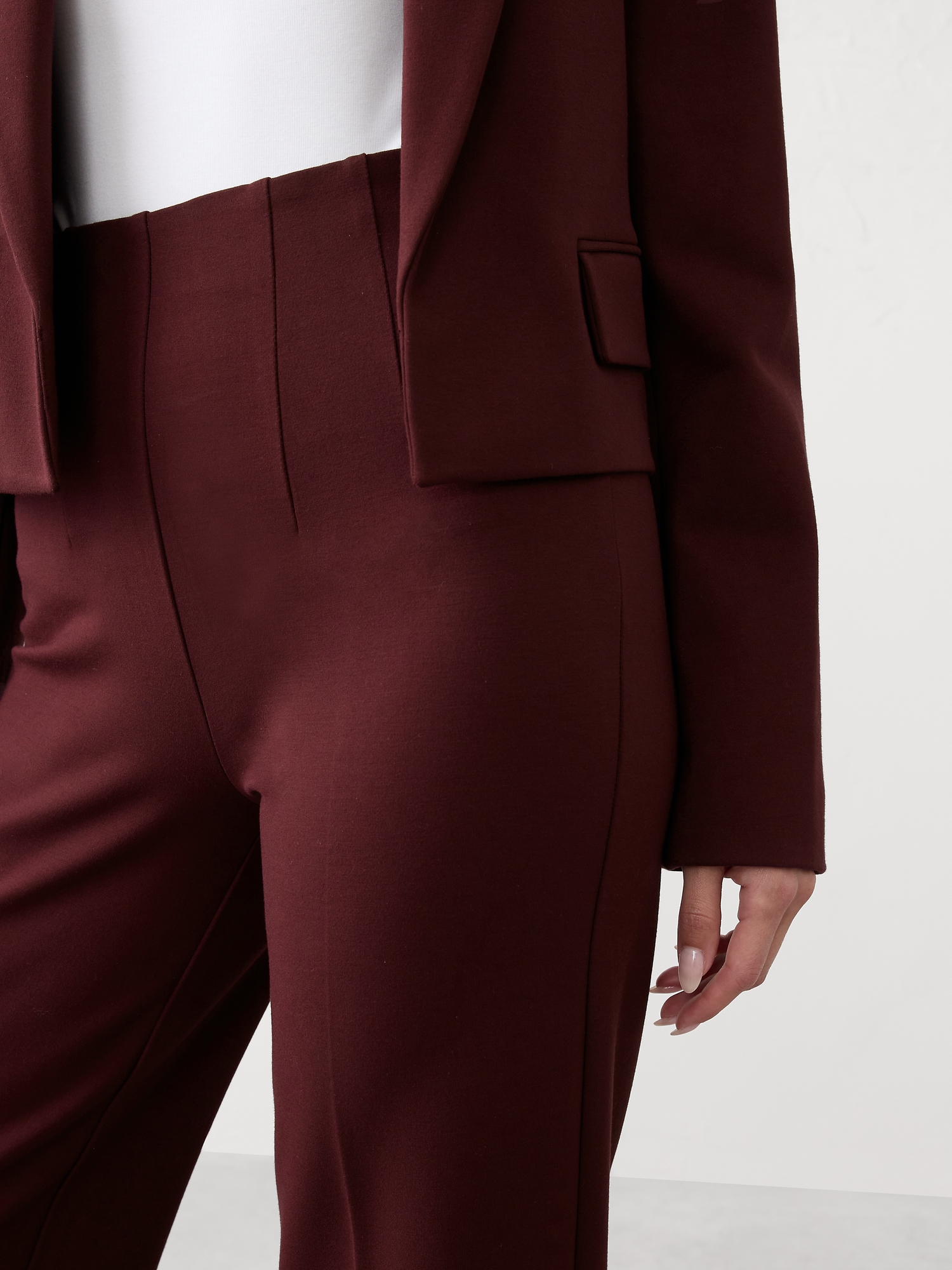 L'image numéro 8 présente Pantalon droit en tricot point de Rome