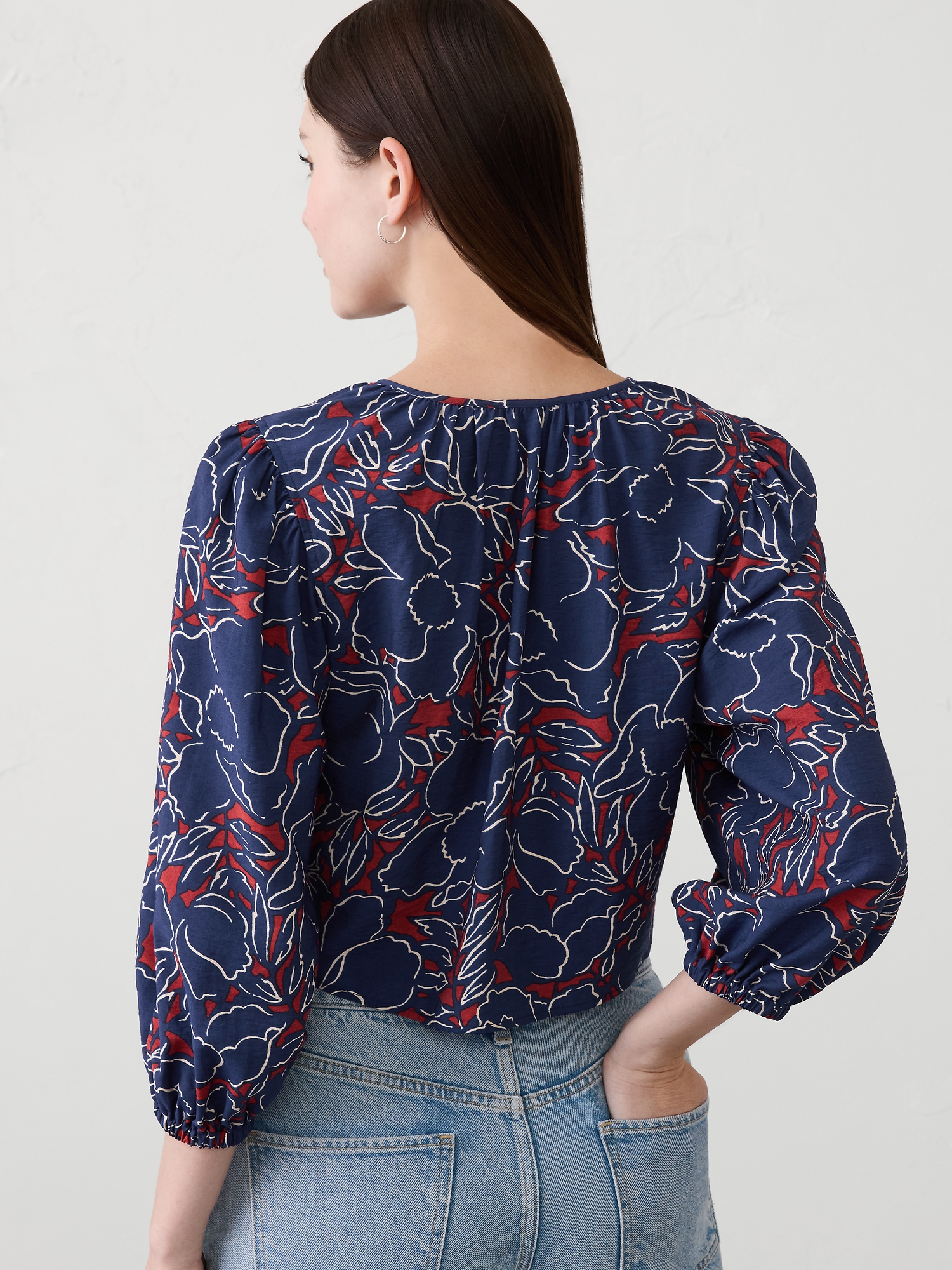 L'image numéro 5 présente Haut noué à l’avant en denim