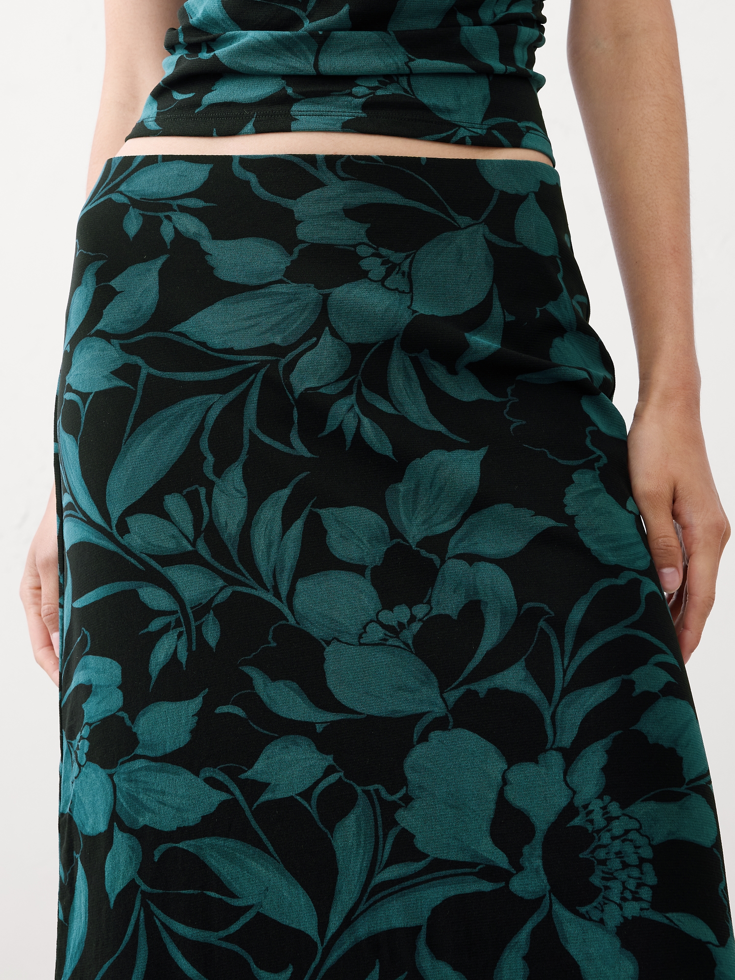 Image number 3 showing, Mesh Midi Skirt