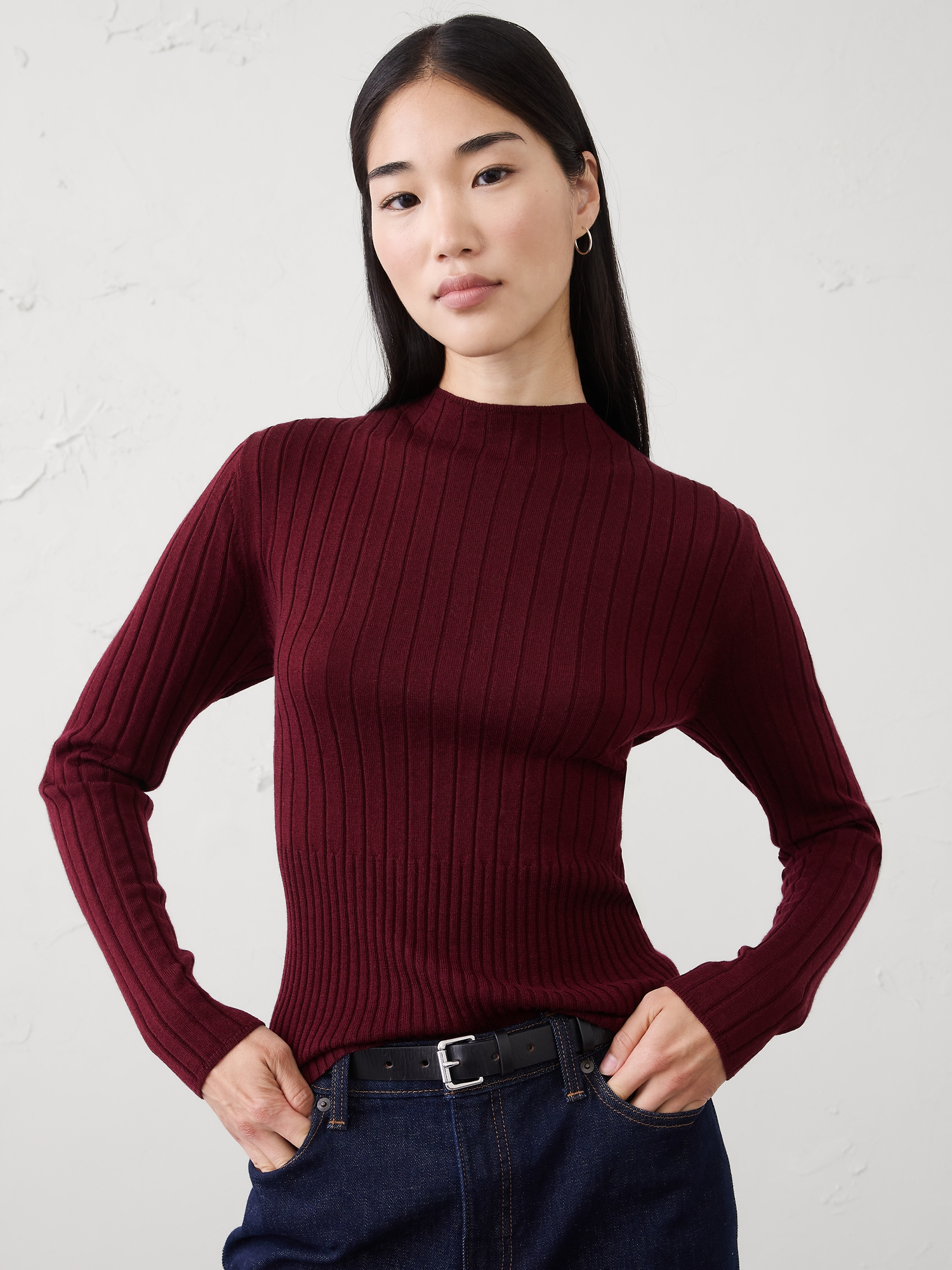 MERINO WOOL RIBBED SWEATER - Bright Wine