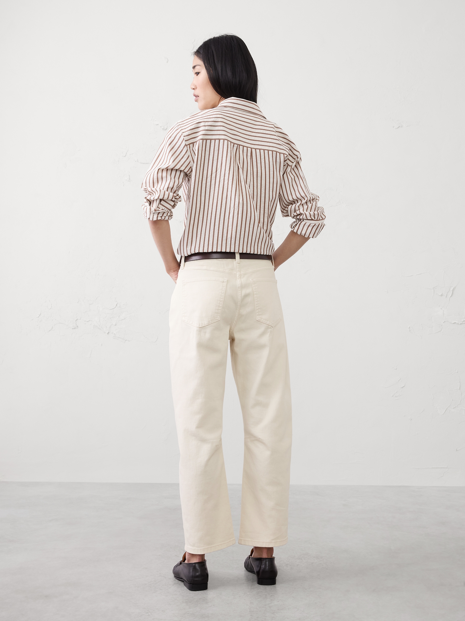 Image number 2 showing, Slim Barrel Mid-Rise Jean
