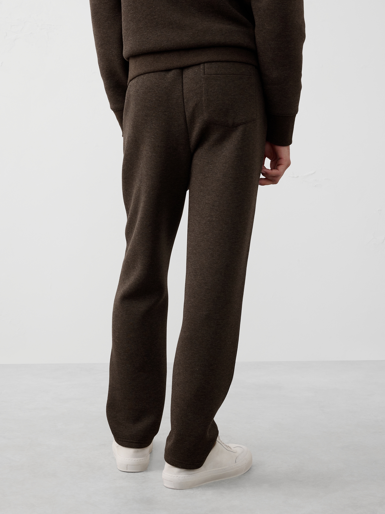 L'image numéro 2 présente PANTALON EN TRICOT SCUBA