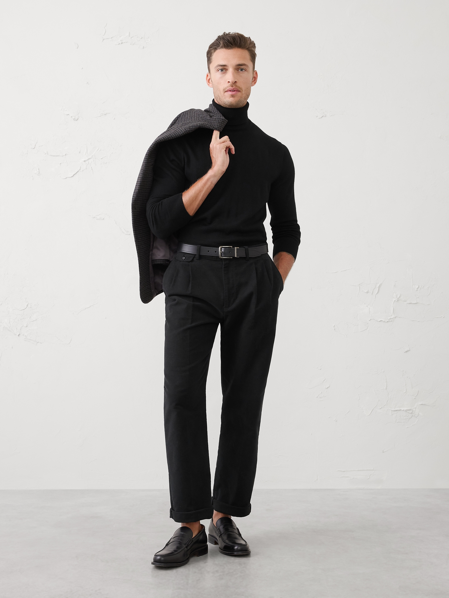 Merino Wool Turtleneck Sweater - Black
