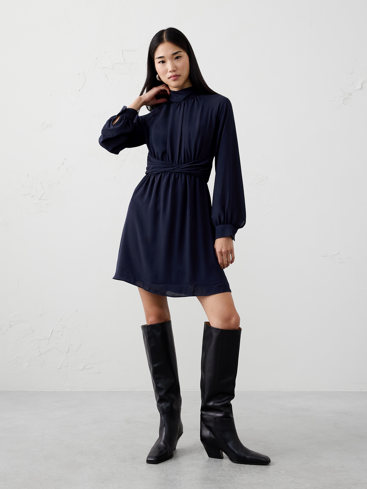 Robe courte à taille torsadée - Bleu Marine Bon Chic Bon Genre