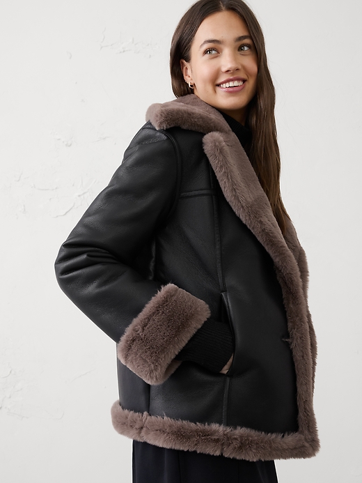 ラインヴァンド LEINWANDE ビーガンファージャケット leinwande（ラインヴァンド）の「Vegan Fur Jacket（その他アウター