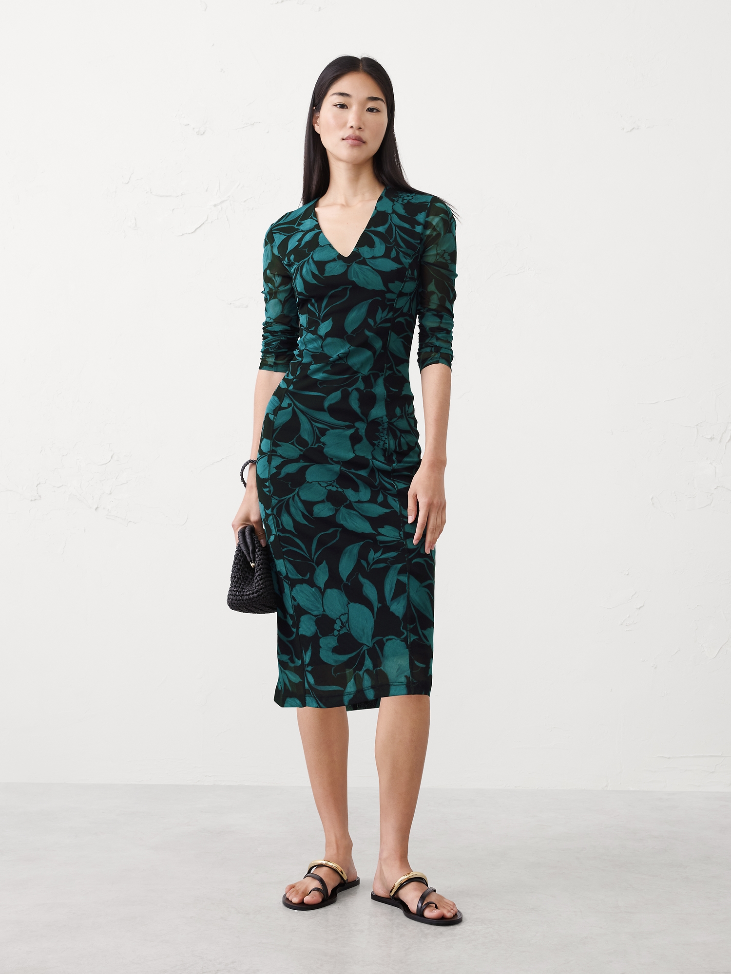 Robe mi-longue à mailles, arrive sous le genou - Motif Floral Vert