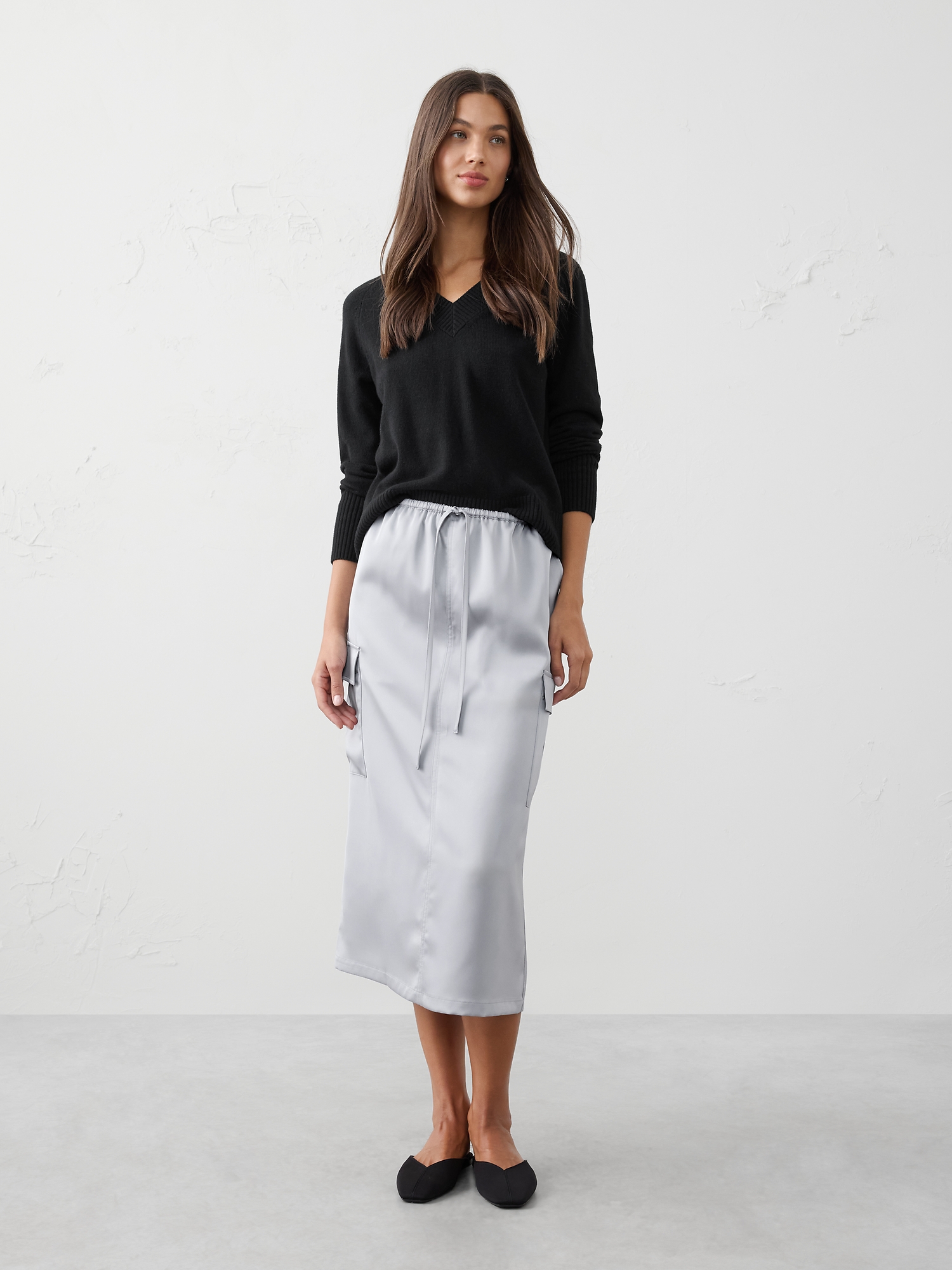 Jupe cargo mi-longue en satin - Gris Colombe