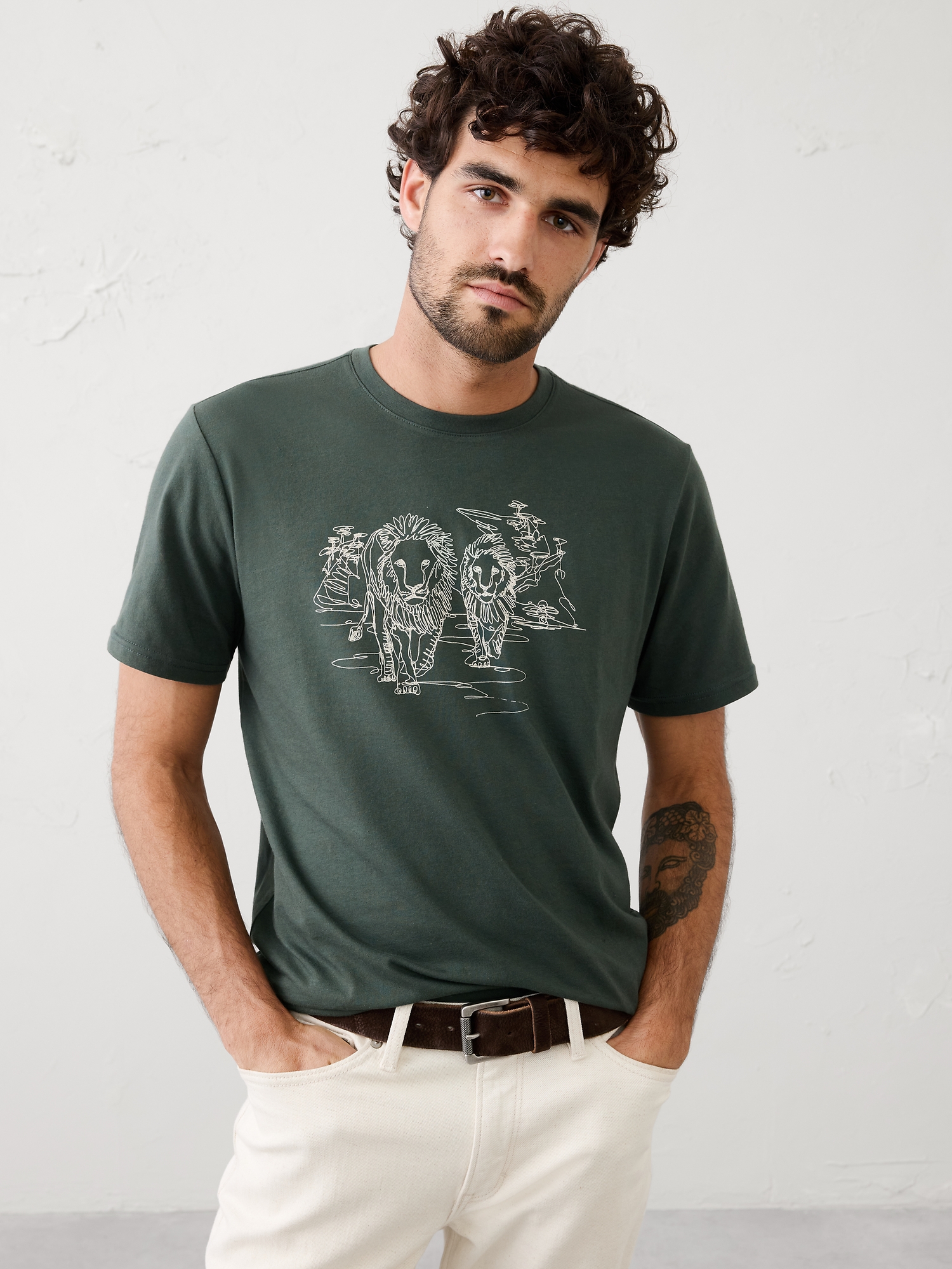 【こうすけ】 BANANA REPUBLIC Graphic T-Shirt | Banana Republic Factory