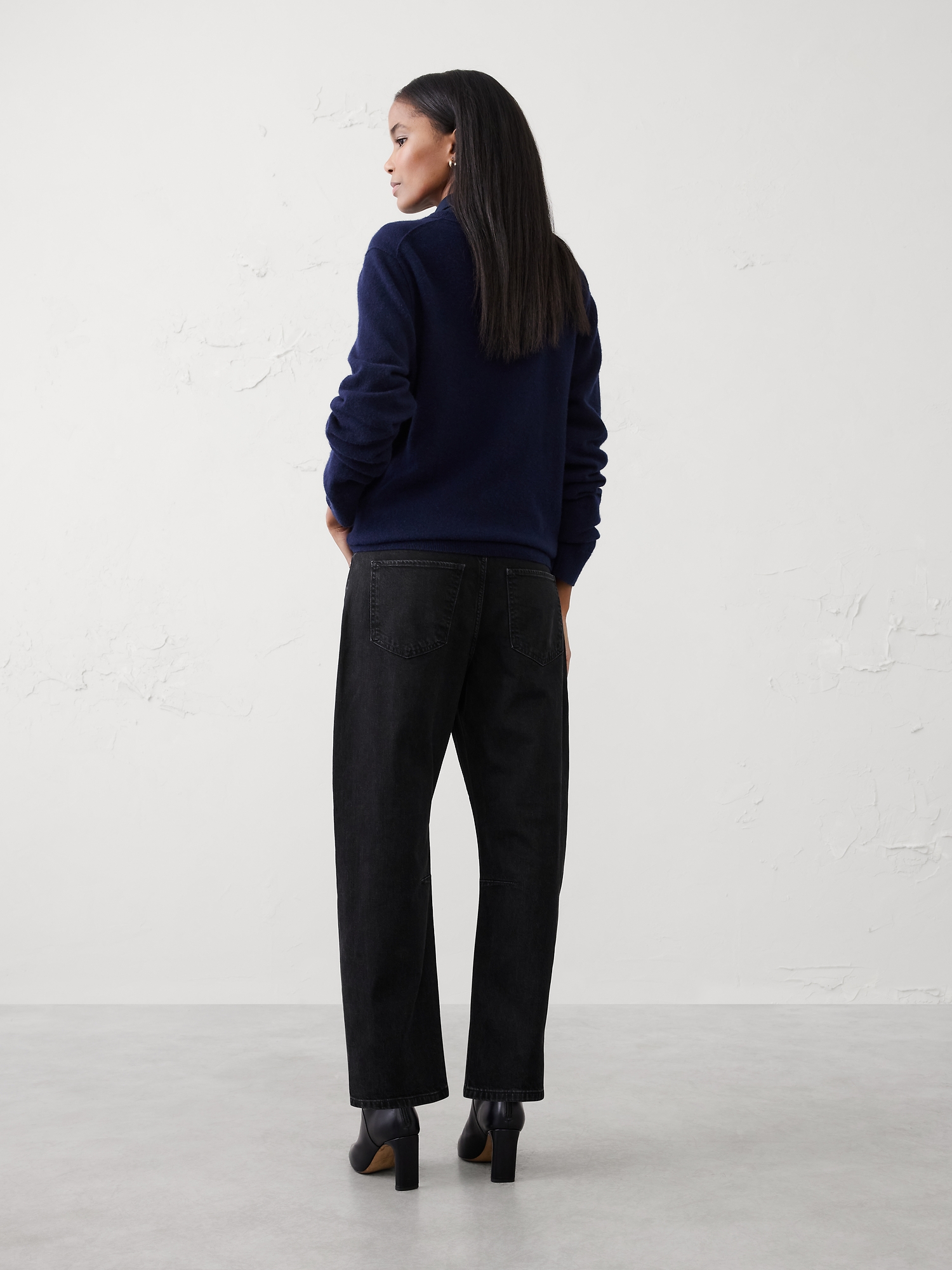 Image number 2 showing, Barrel Mid-Rise Jean