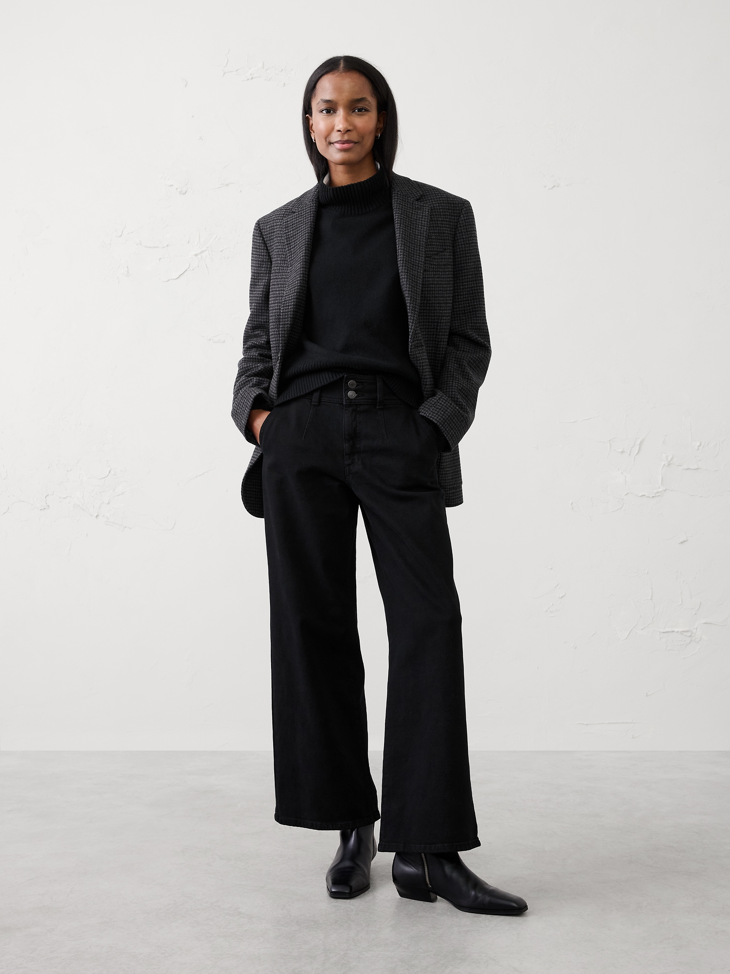 Wide-Leg High-Rise Darted Trouser Jean - Black Wash