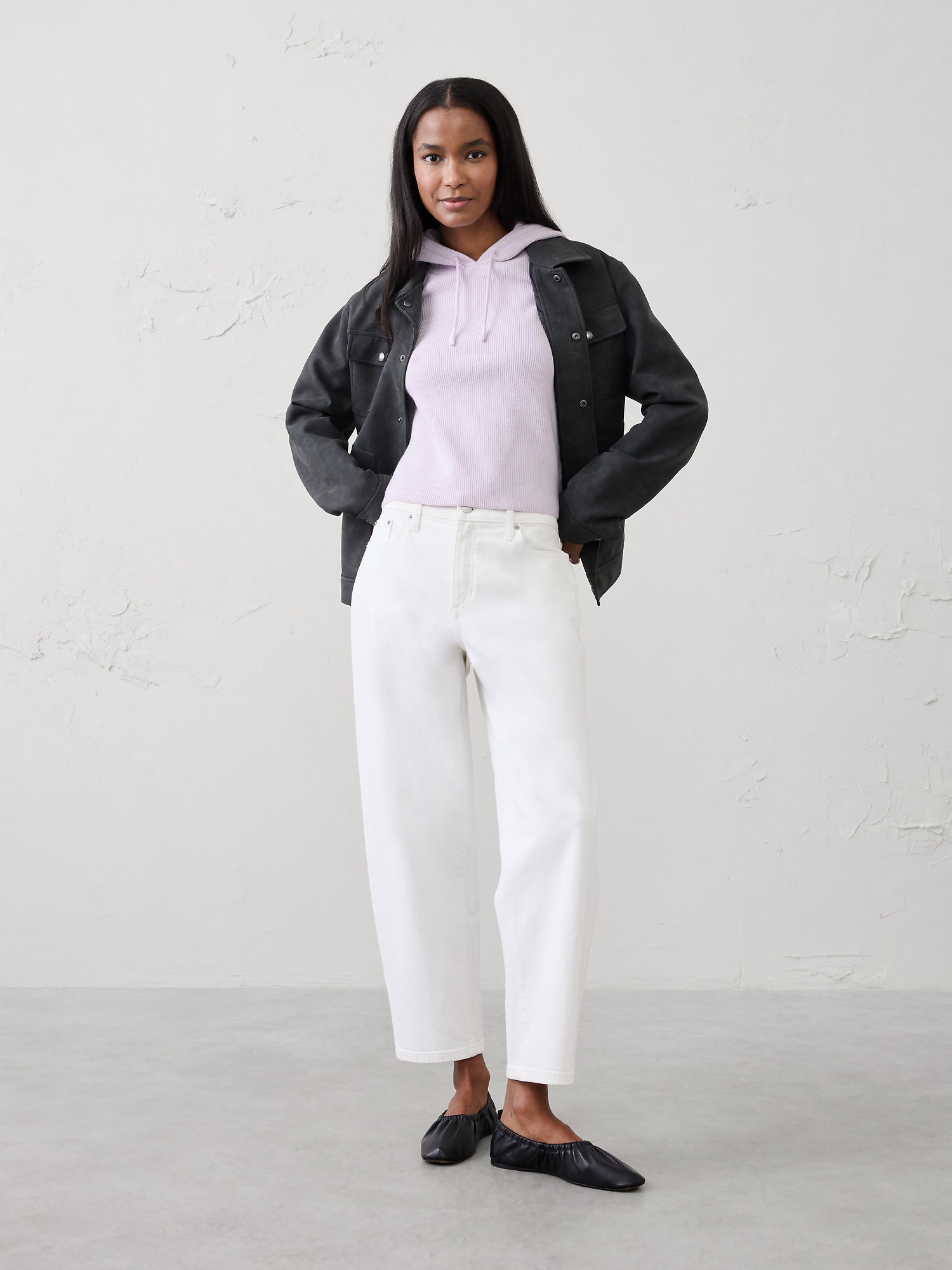 L'image numéro 3 présente Chandail à capuchon en tricot côtelé