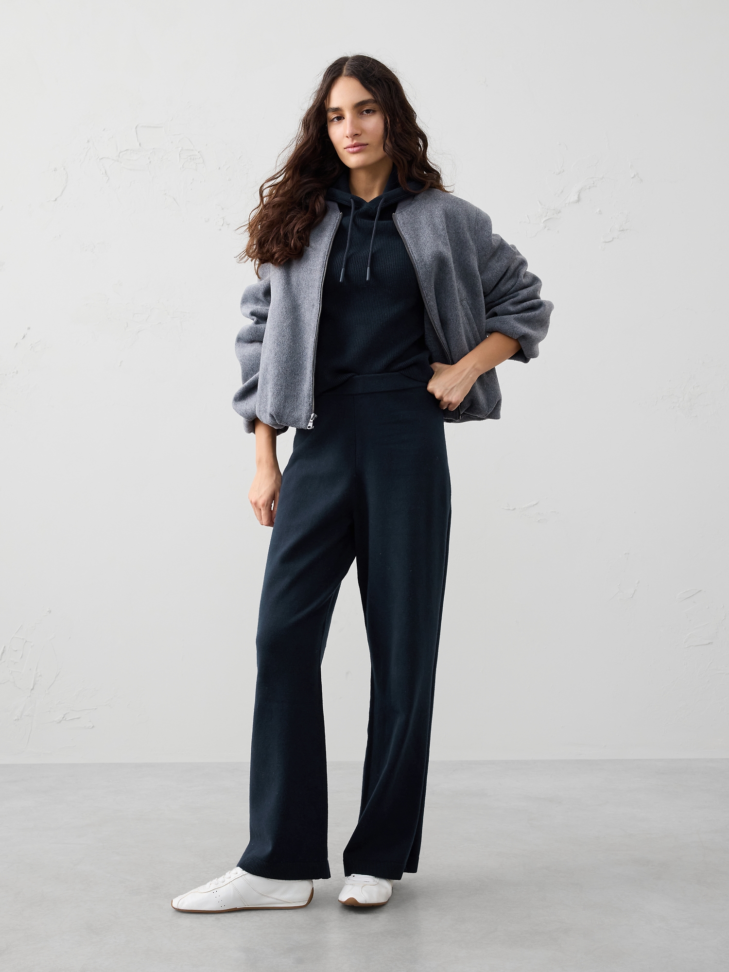 Wide-Leg Mid-Rise Pull-On Sweater Pant - Preppy Navy