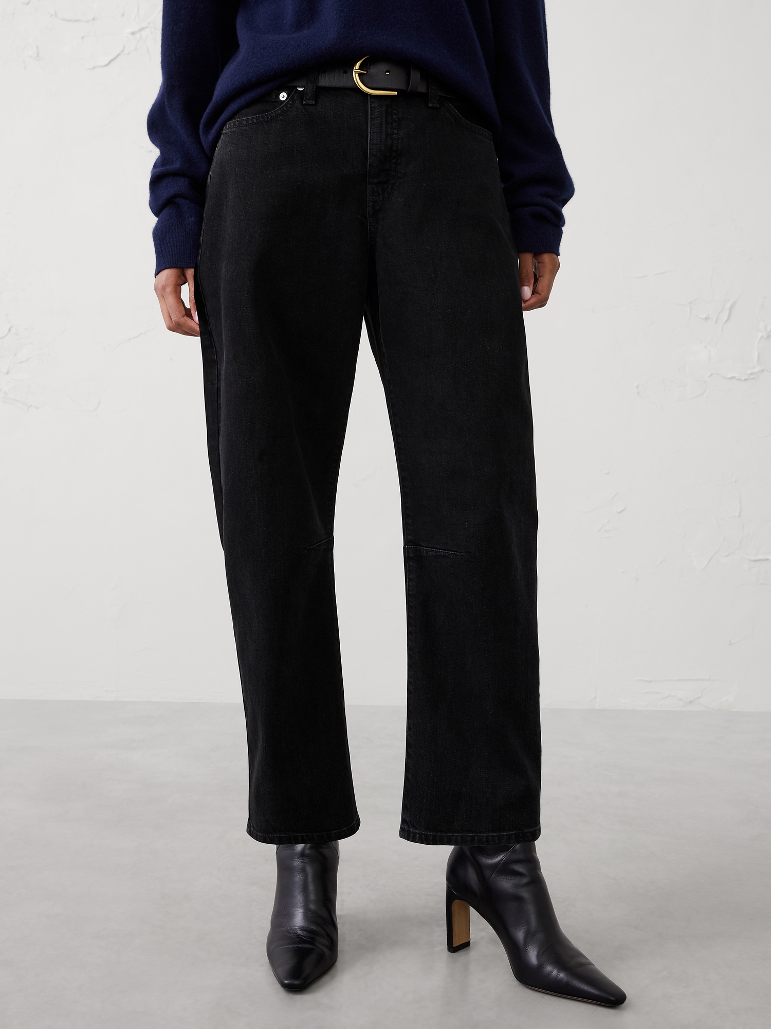 L'image numéro 3 présente Jean baril à taille mi-basse