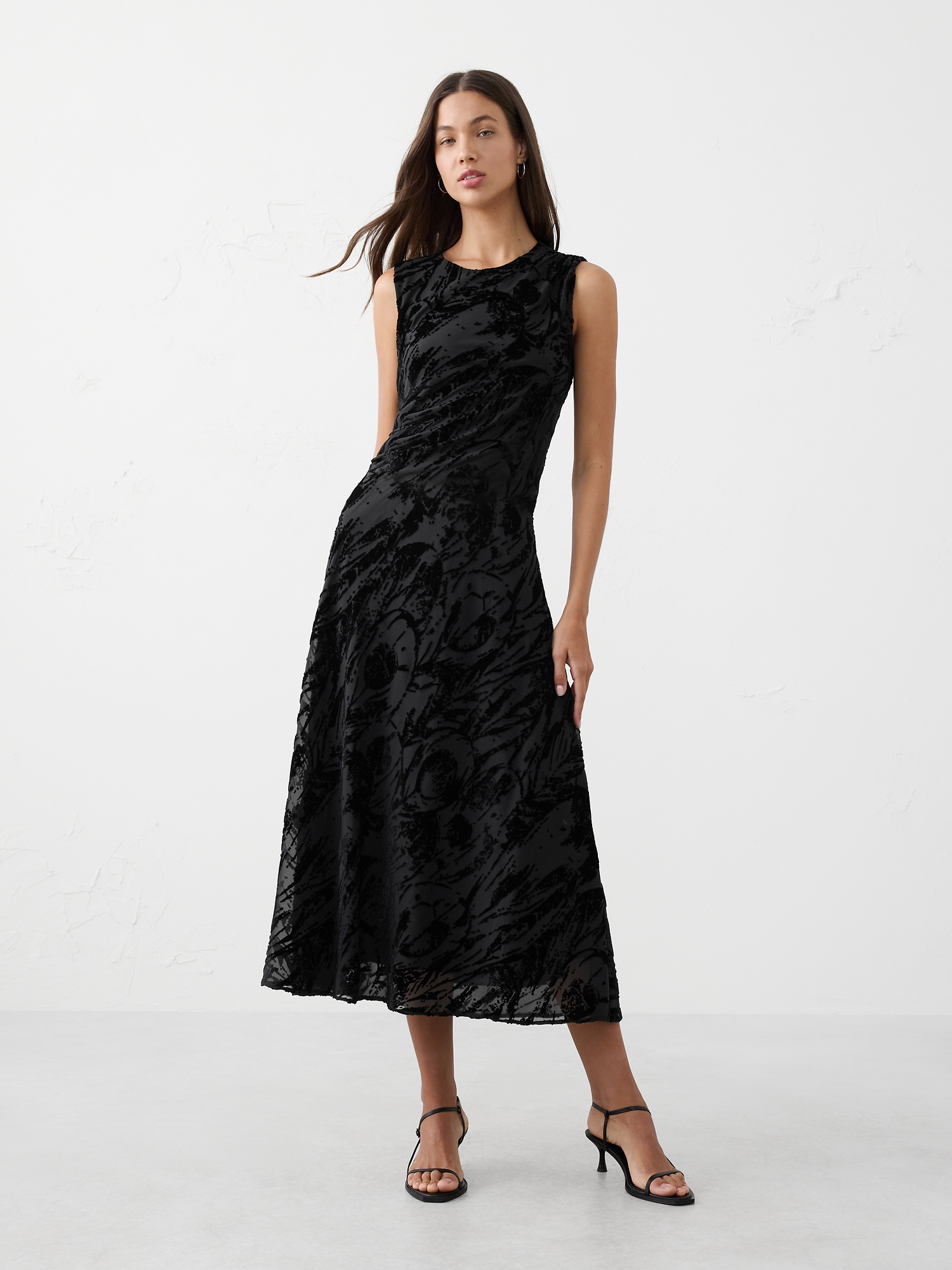 Image number 1 showing, Velvet High-Neck Top