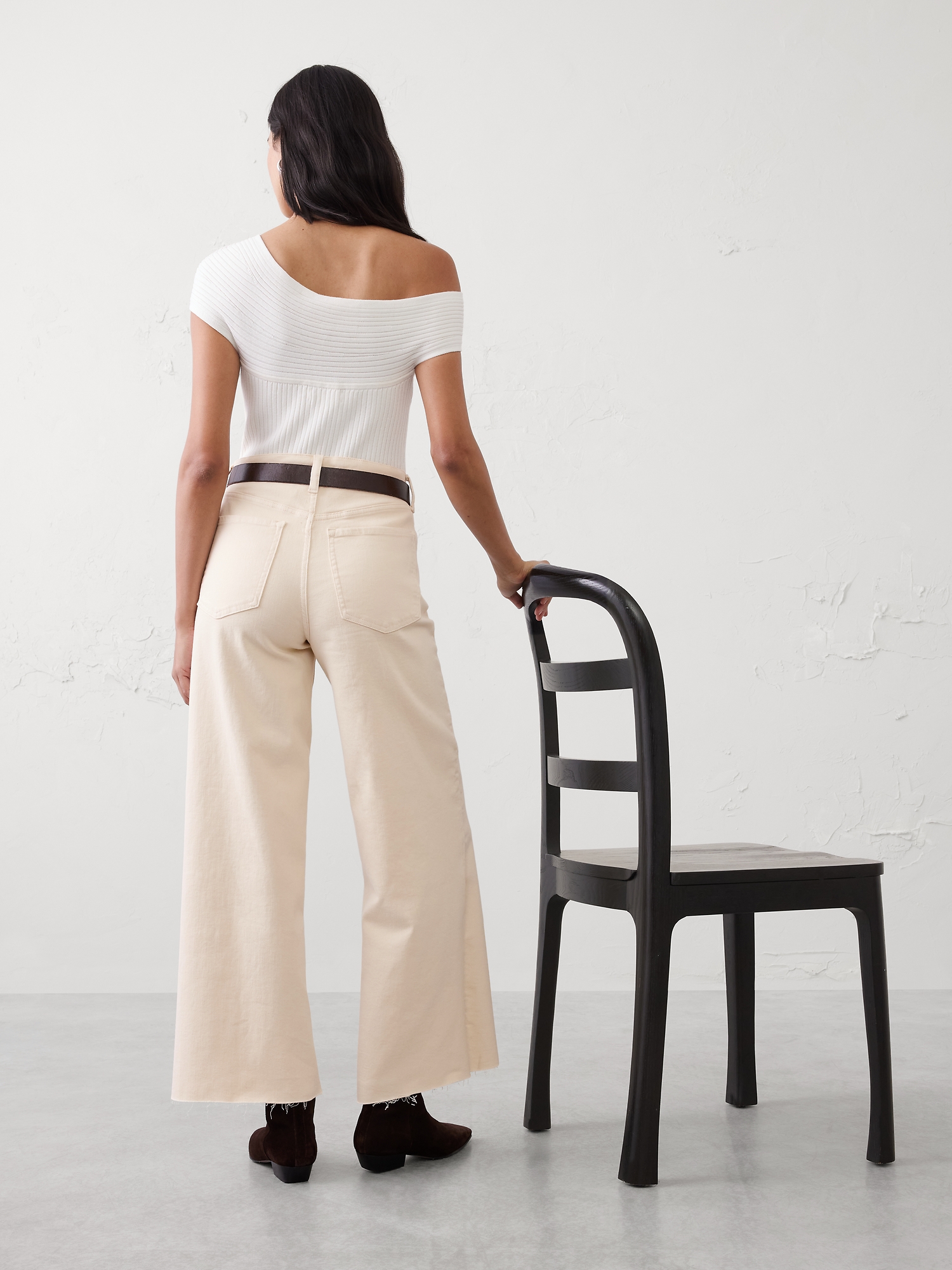 Image number 2 showing, High-Rise Wide-Leg Cropped Jean