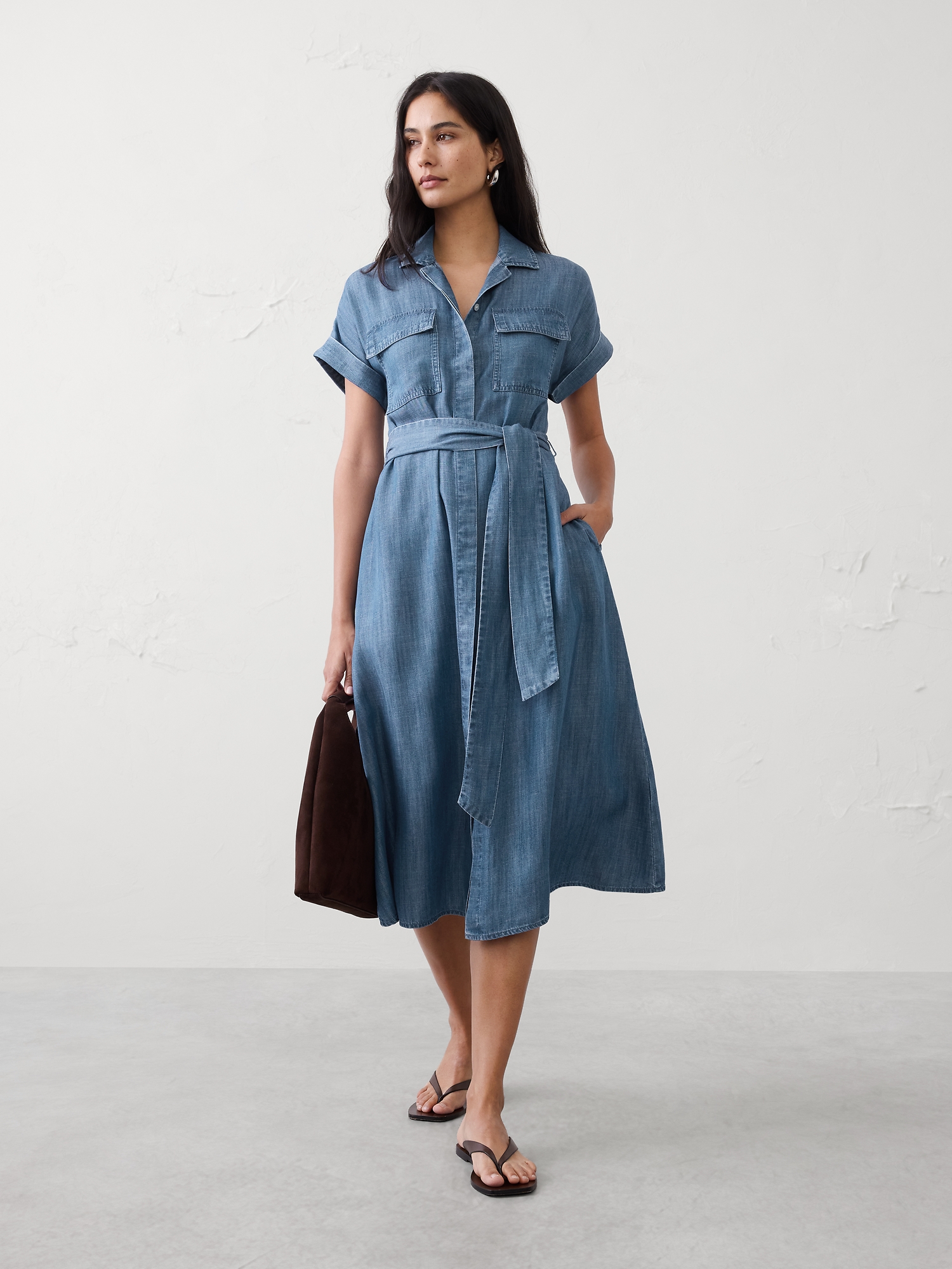 ROBE-CHEMISIER UTILITAIRE MI-LONGUE EN CHAMBRAY