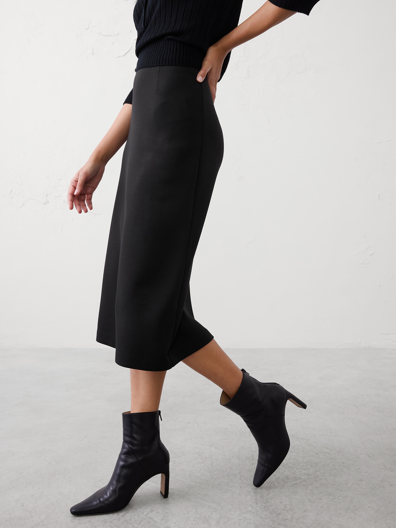 Image number 3 showing, Weekender Midi Skirt