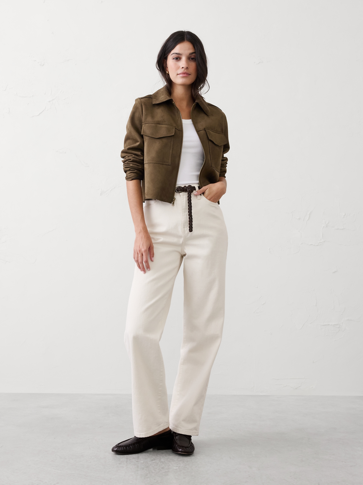 VESTE COURTE EN SUÈDE VÉGANE