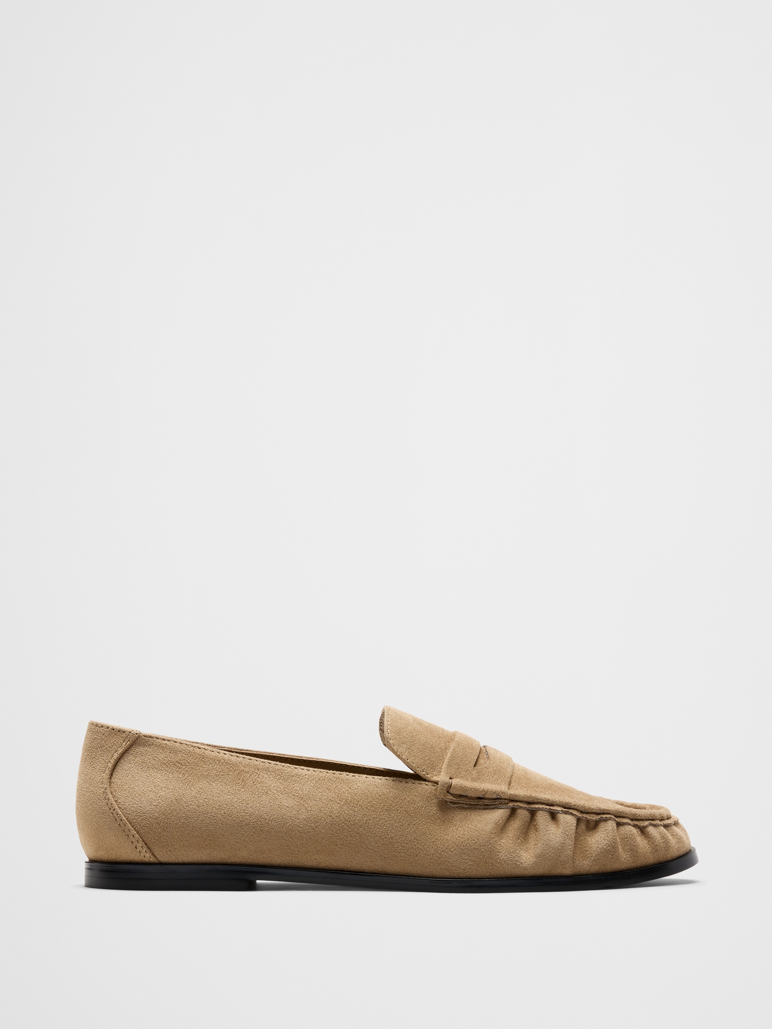 L'image numéro 1 présente Mocassins froncés en cuir végane