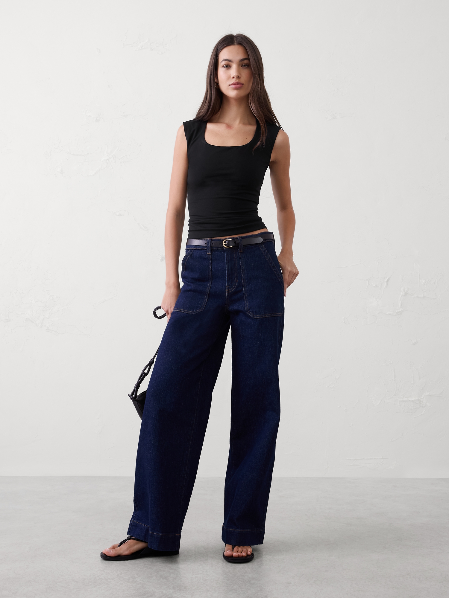 HAUT EXTENSIBLE DOUX À ENCOLURE DÉGAGÉE