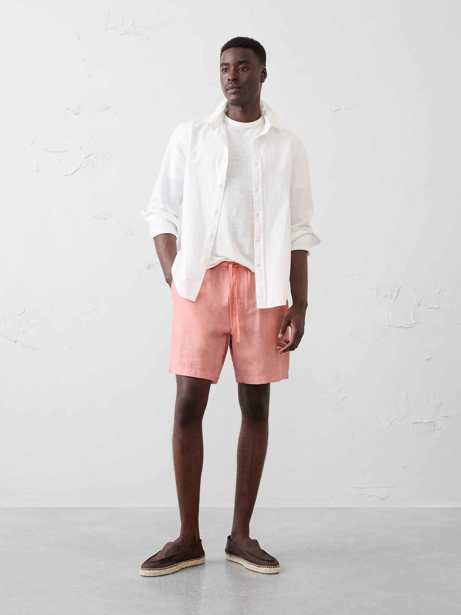 Standard-Fit 7" Linen-Blend Short