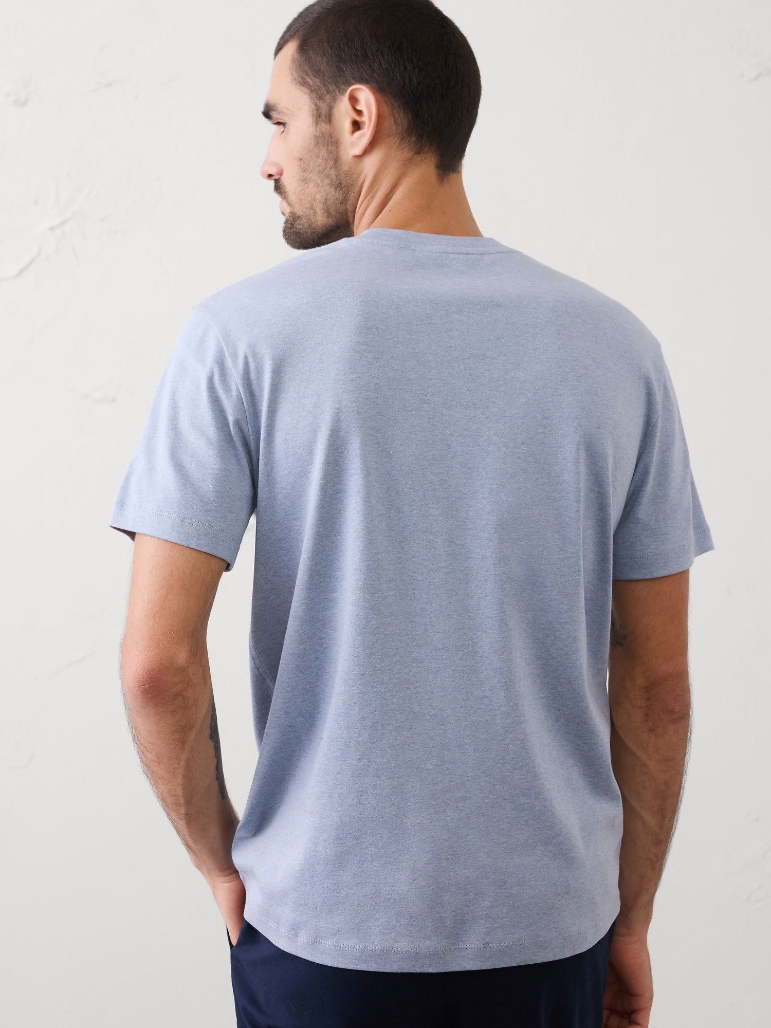 L'image numéro 2 présente T-shirt ras du cou Luxe ultra-doux