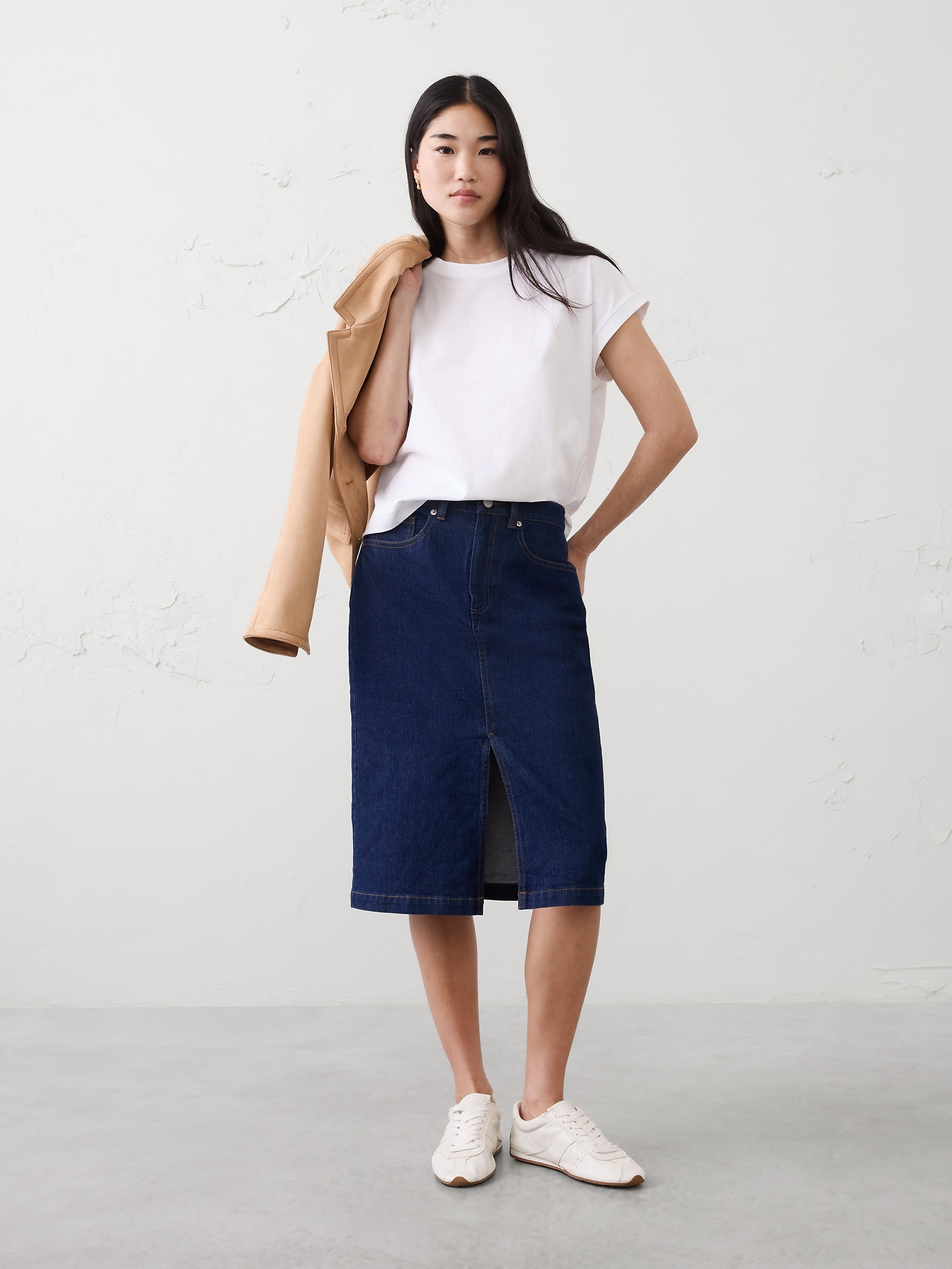 L'image numéro 3 présente T-shirt droit en coton de qualité supérieure