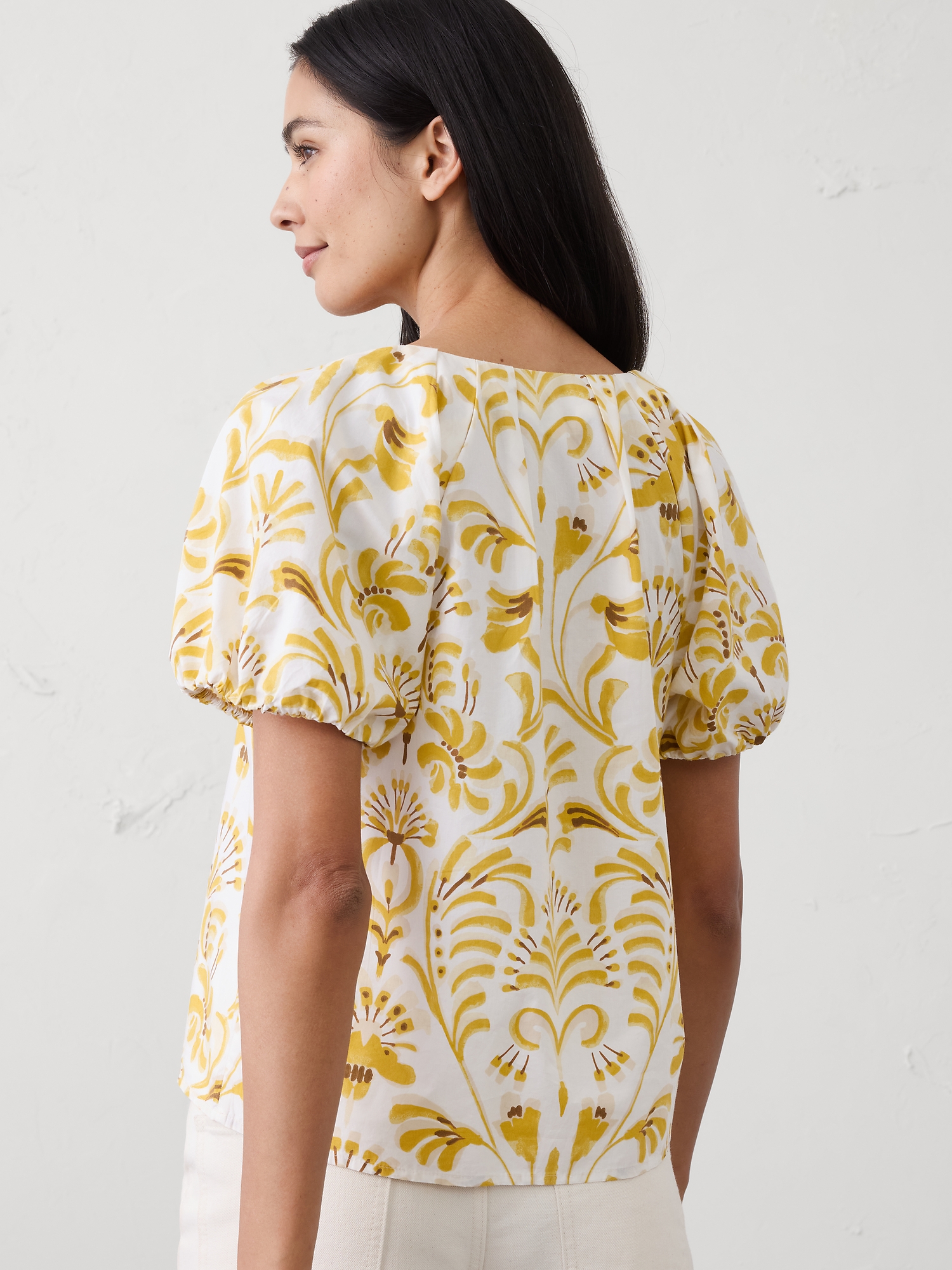 Image number 2 showing, Puff-Sleeve V-Neck Top