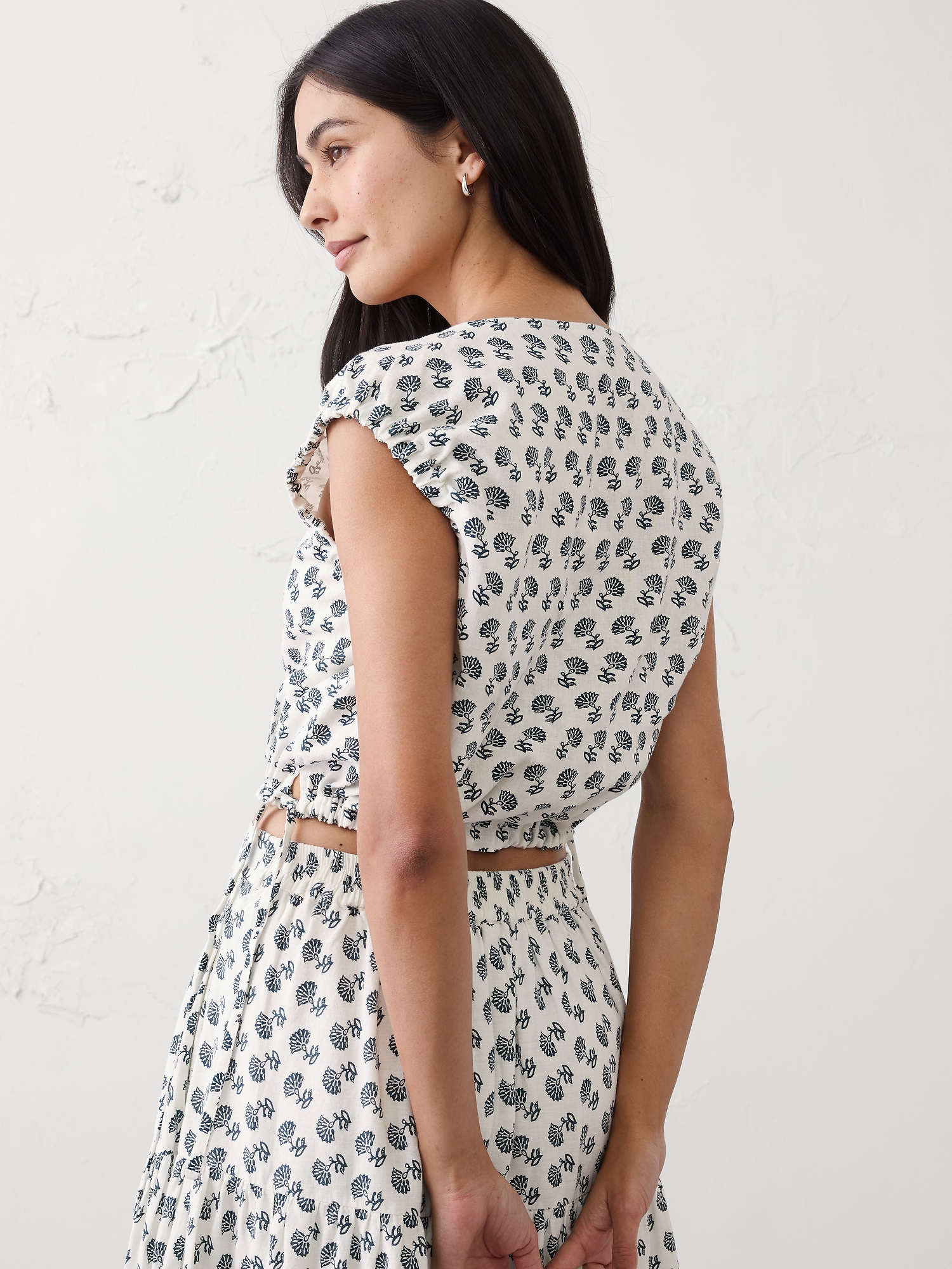 Image number 2 showing, Linen-Blend Side-Tie Top