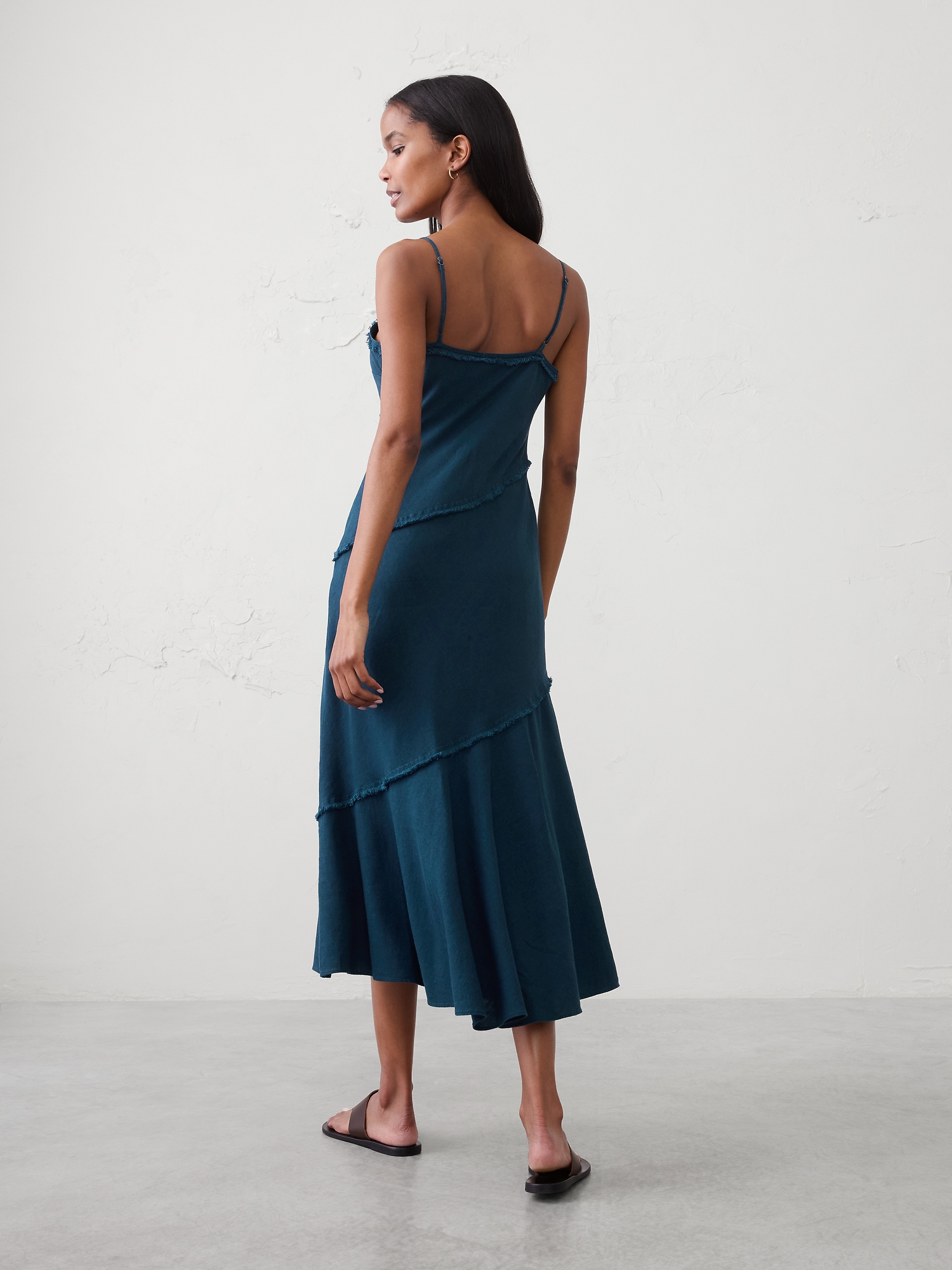 Image number 5 showing, Linen-Blend Fray-Edges Midi Dress