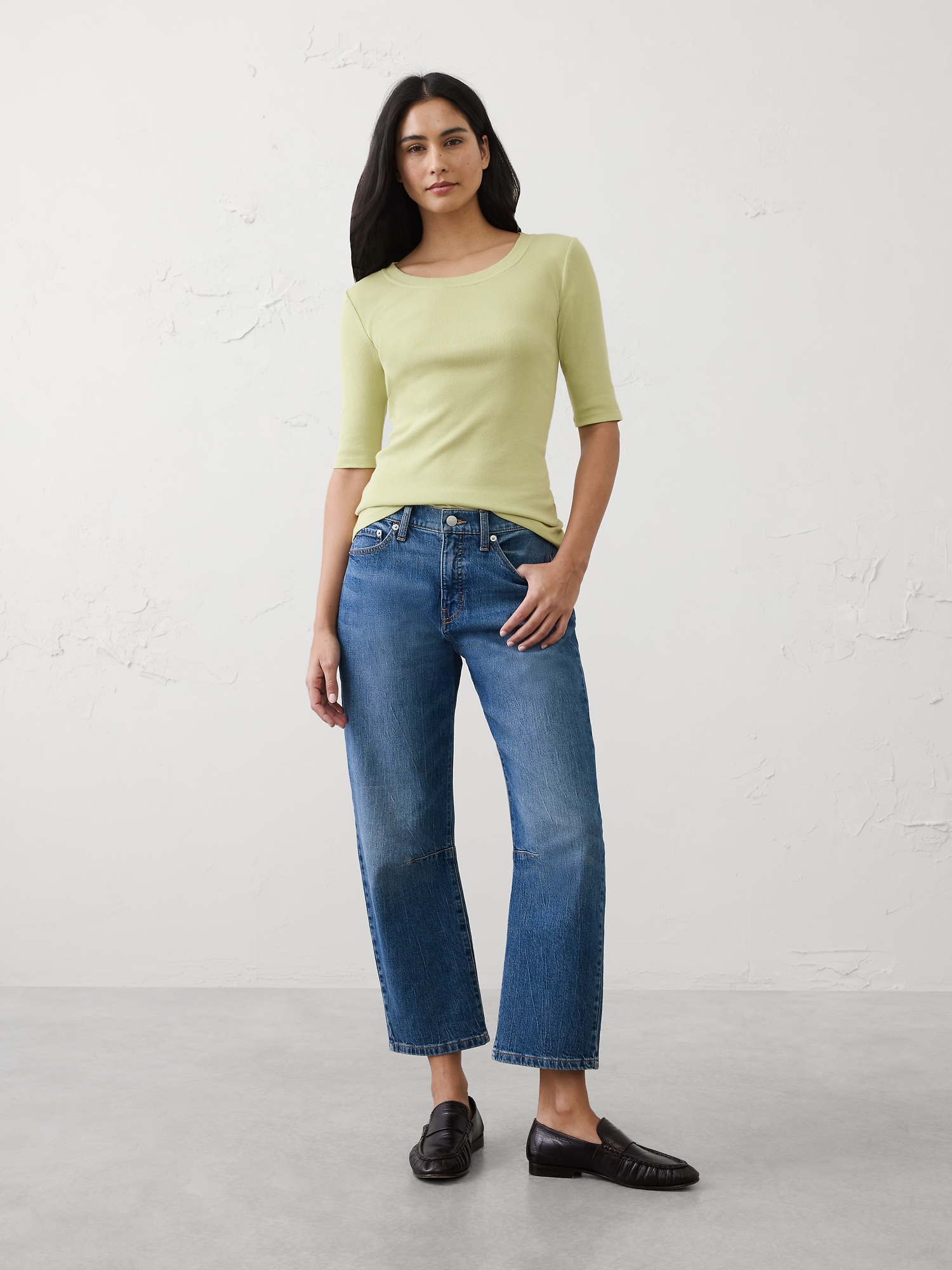 T-SHIRT CÔTELÉ À MANCHES AUX COUDES