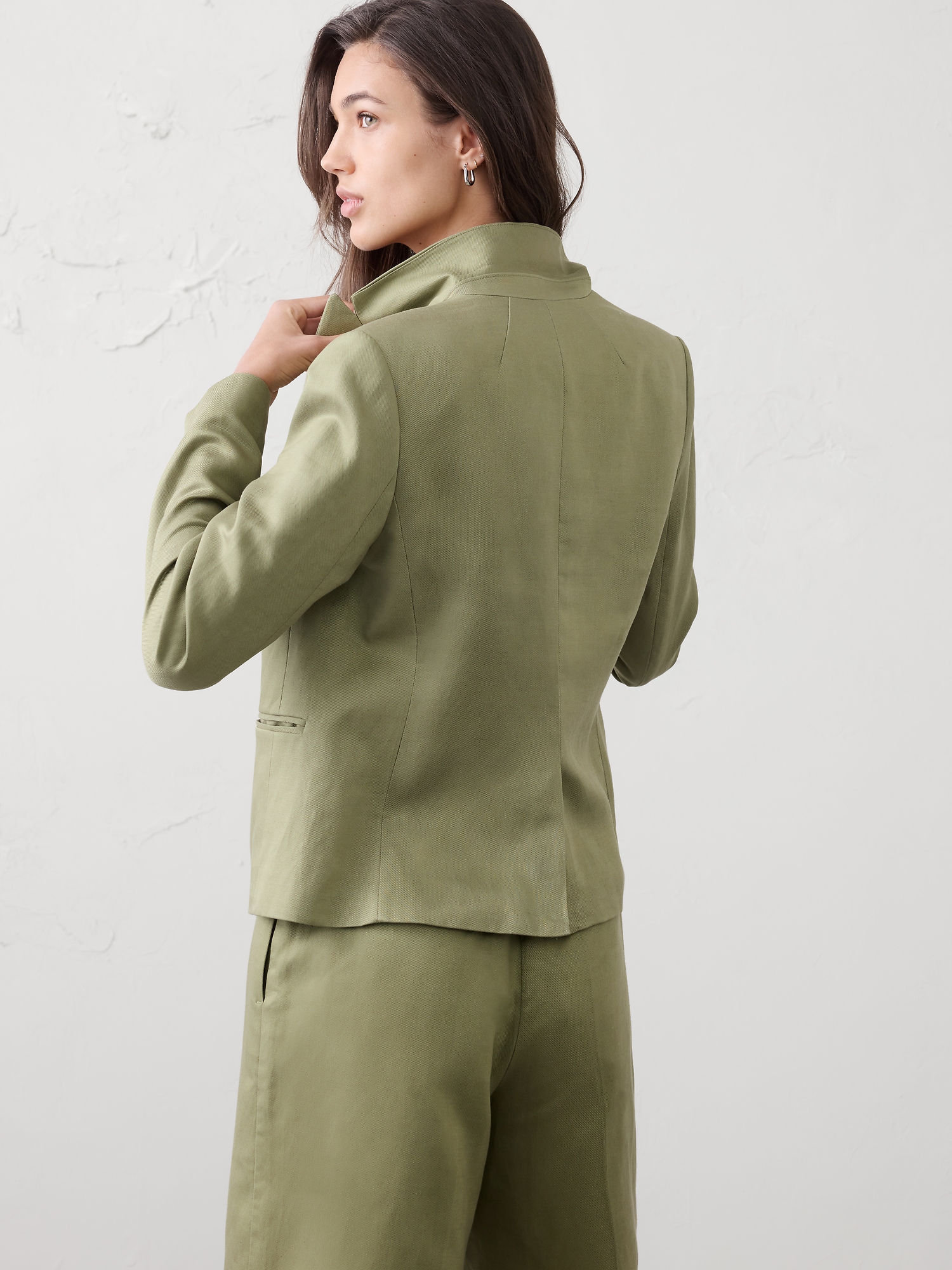 Image number 2 showing, Linen-Blend Fitted Blazer