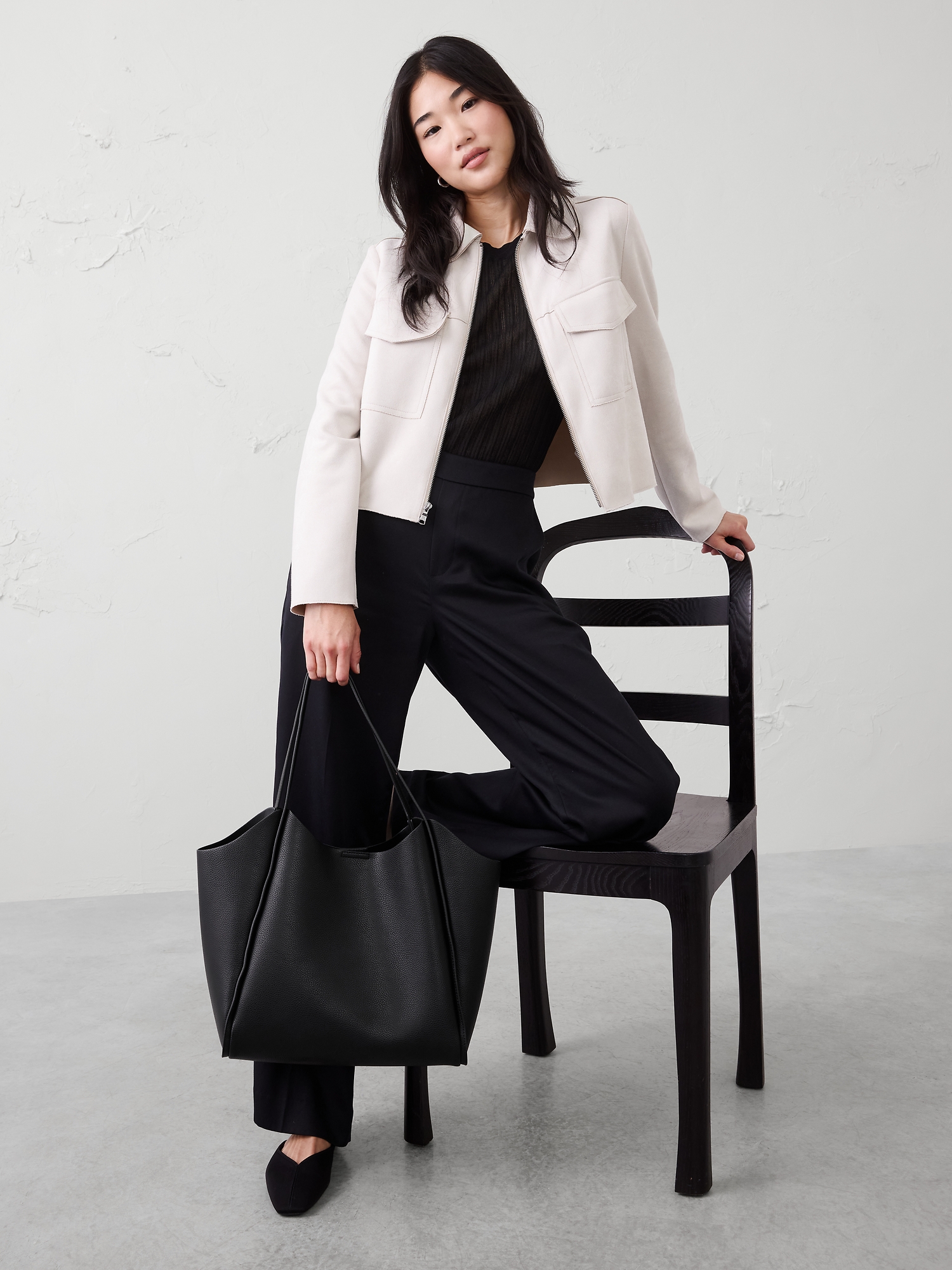 Image number 2 showing, Vegan Leather Modern Bucket Tote