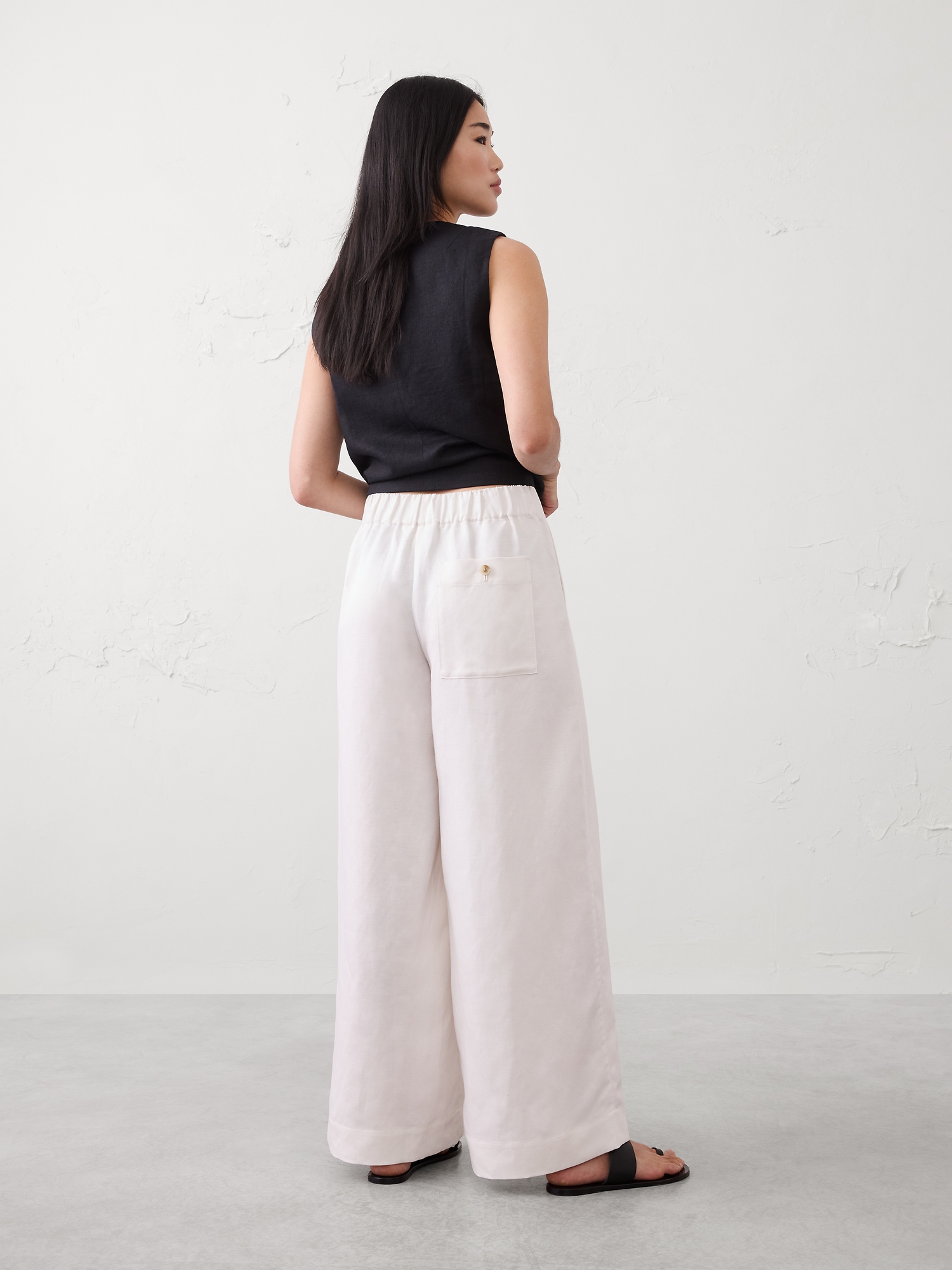 Image number 5 showing, Wide-Leg Mid-Rise Pleated Pull-On Pant