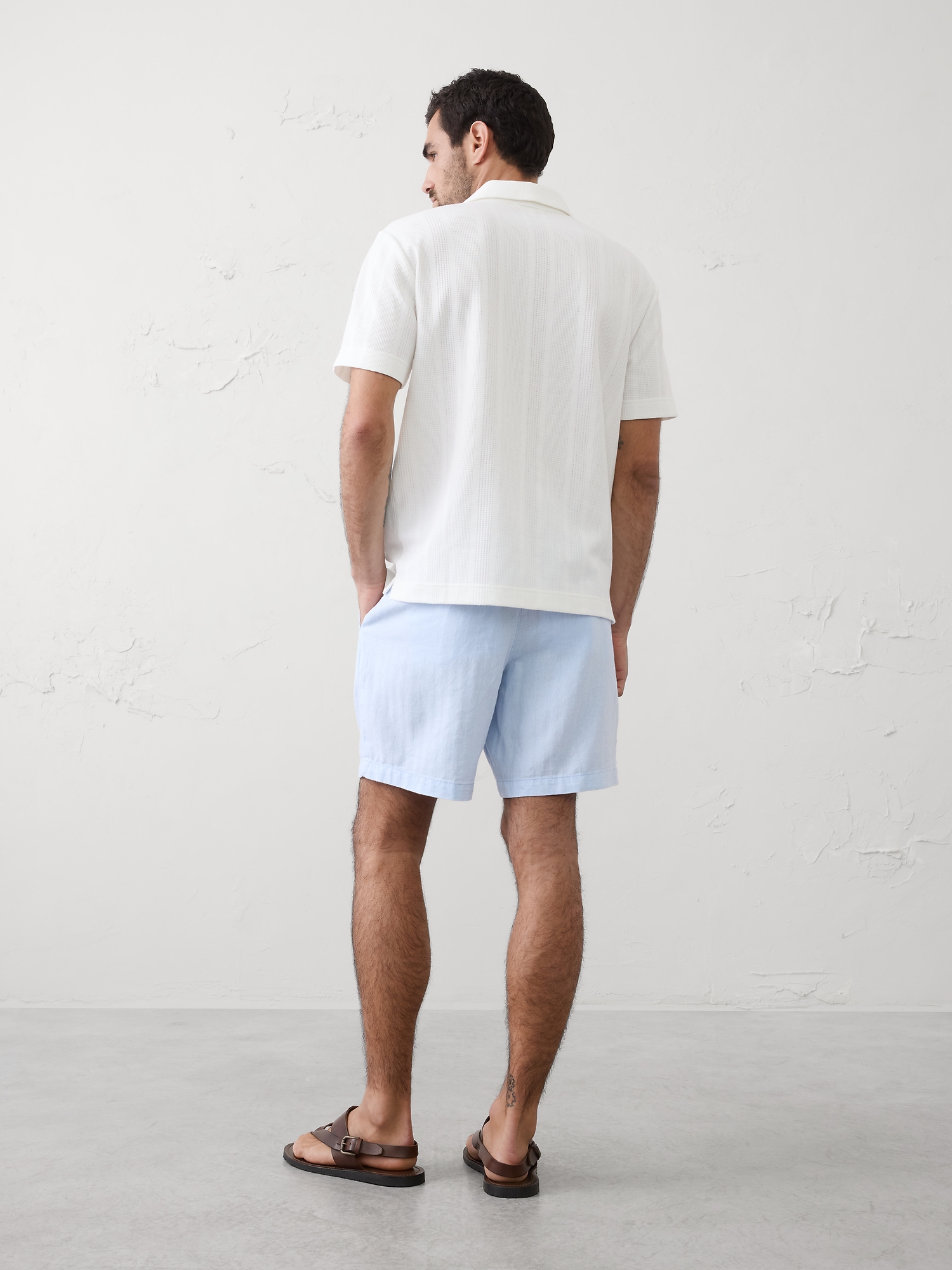 Image number 2 showing, Slim-Fit 7" Linen-Blend Short