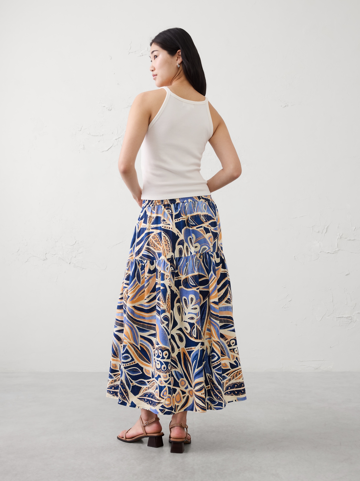 Image number 2 showing, Linen-Blend Tiered Midi Skirt