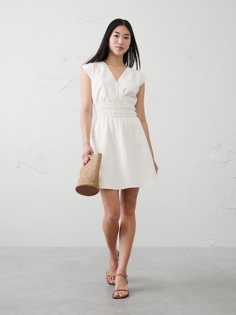 ROBE COURTE EN TISSU GAUFRÉ
